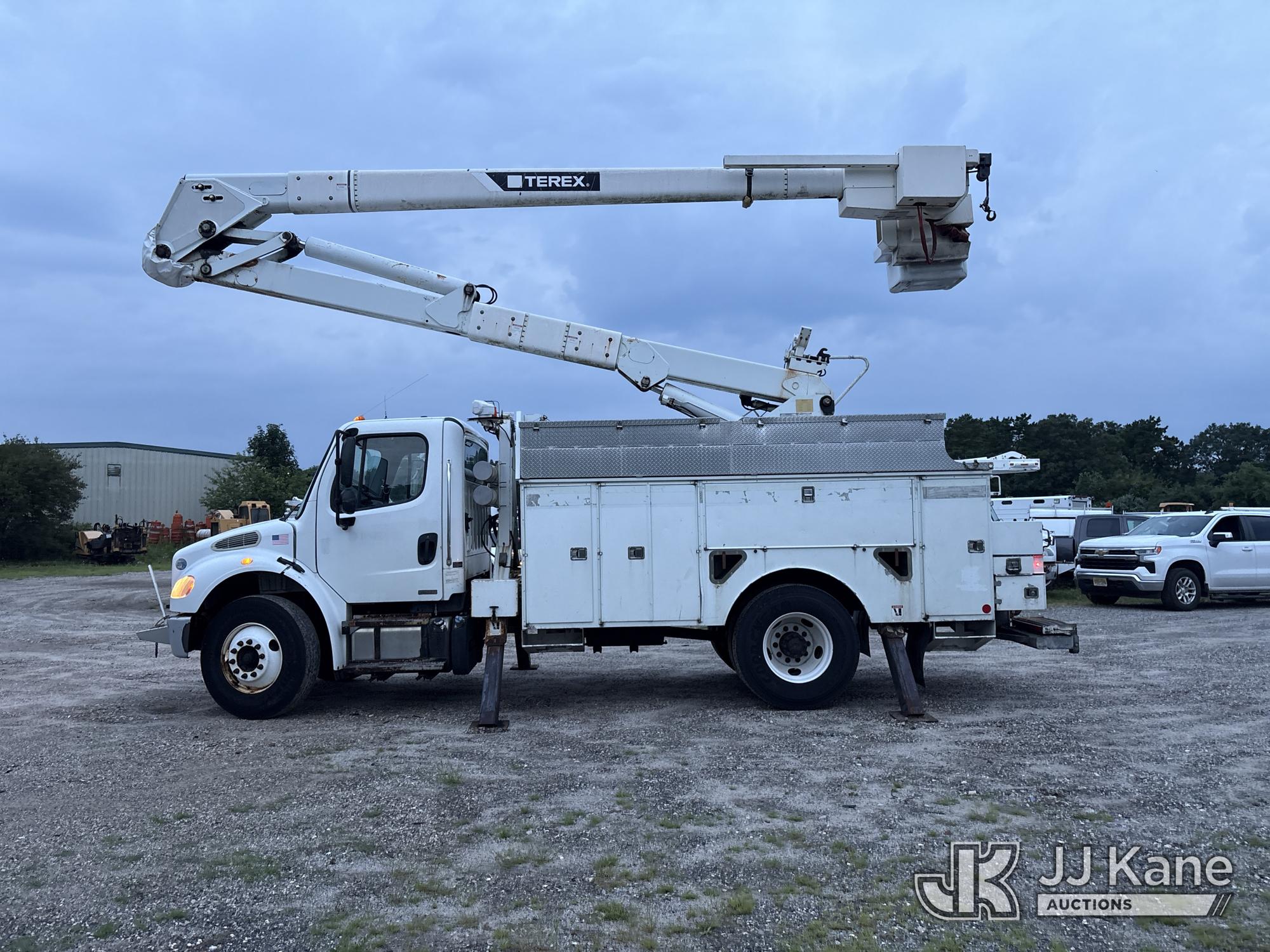 2012 Freightliner M2 106