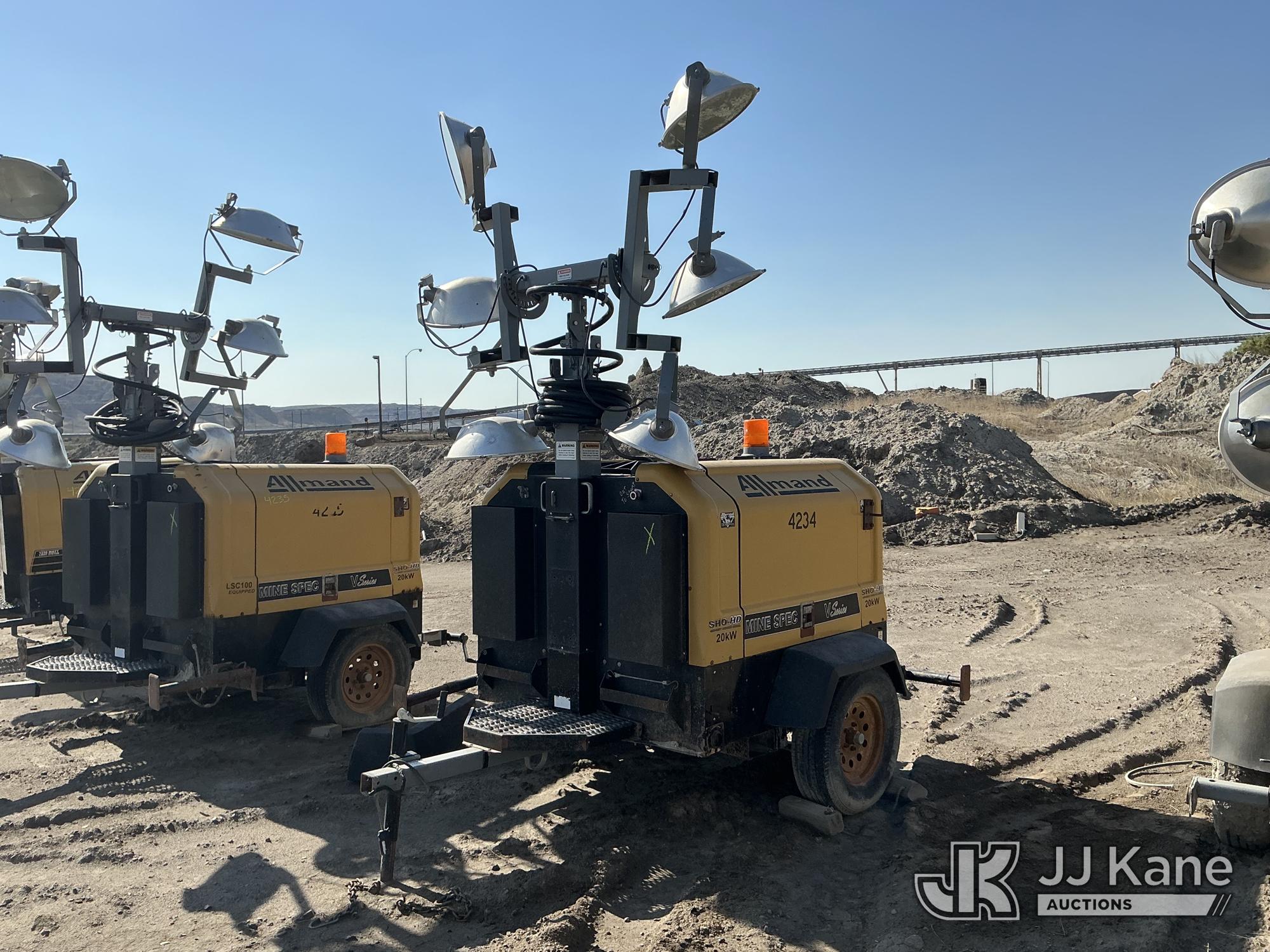 Photo of a 2013 Allmand Maxi-Light II