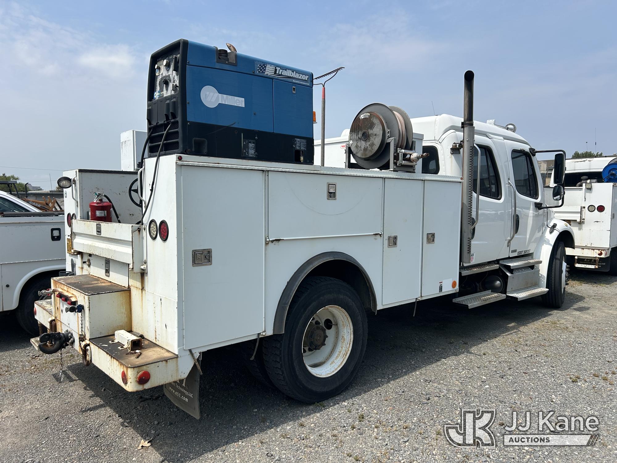 2012 Freightliner M2 106
