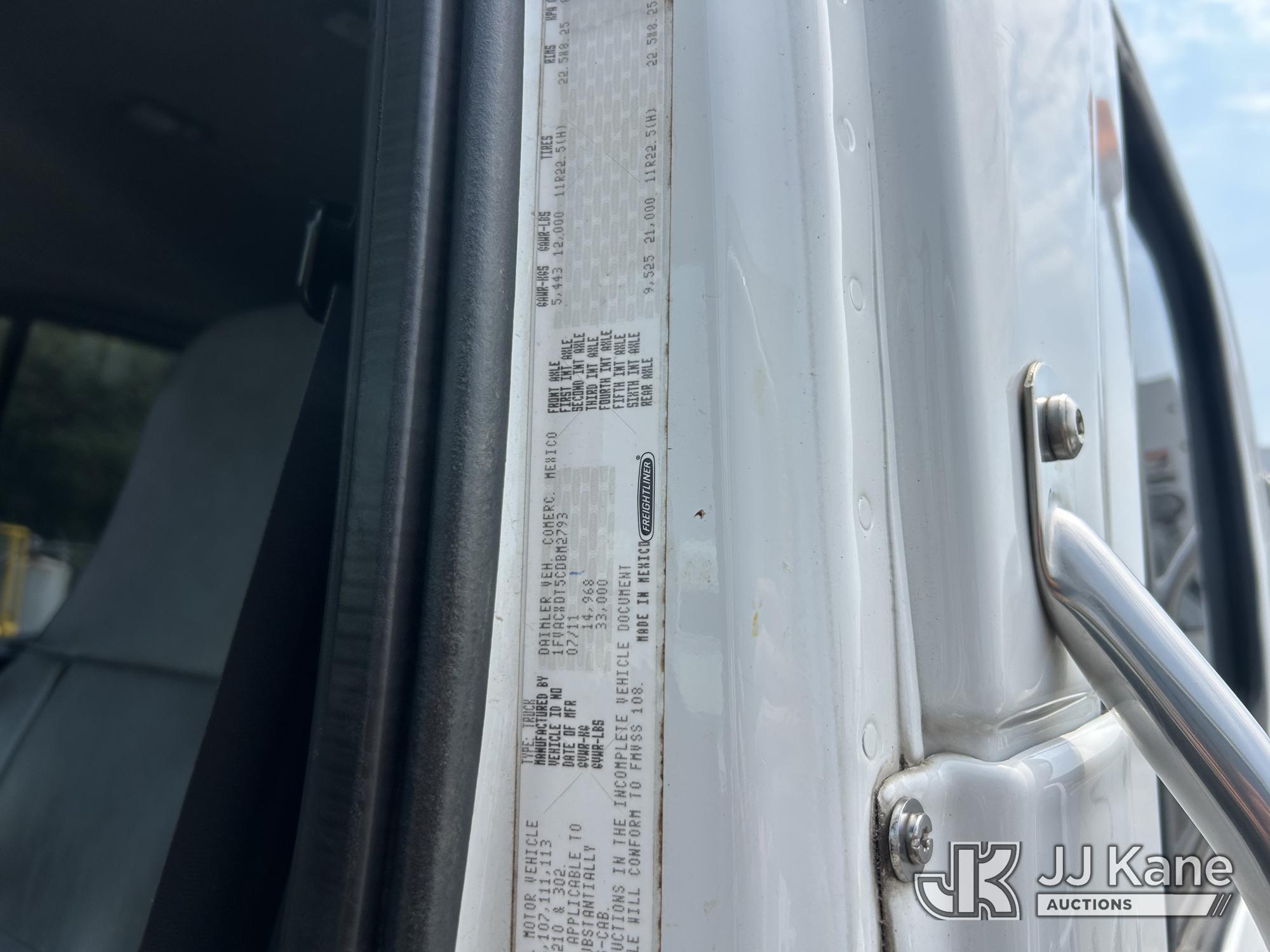 2012 Freightliner M2 106