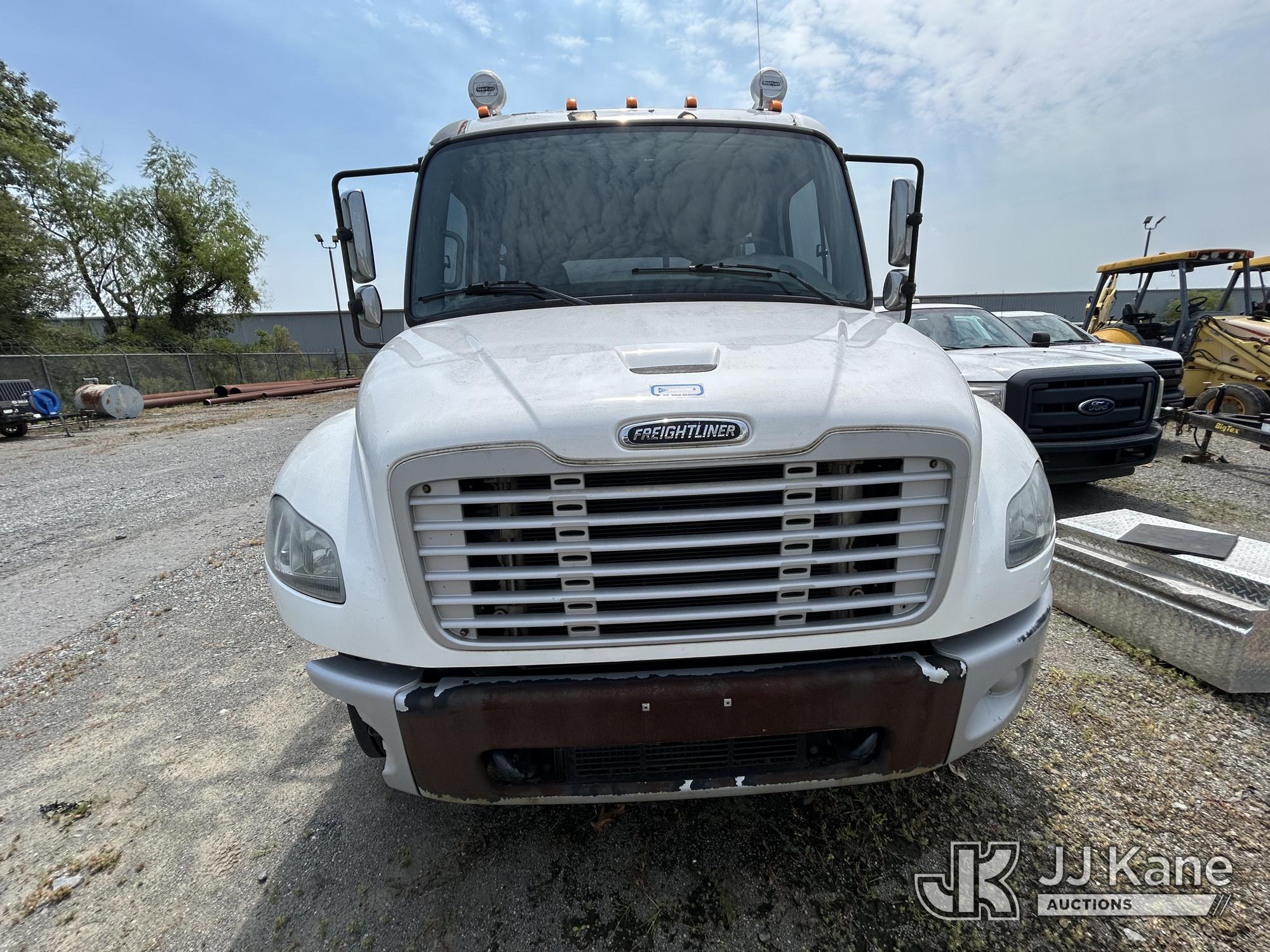 2012 Freightliner M2 106