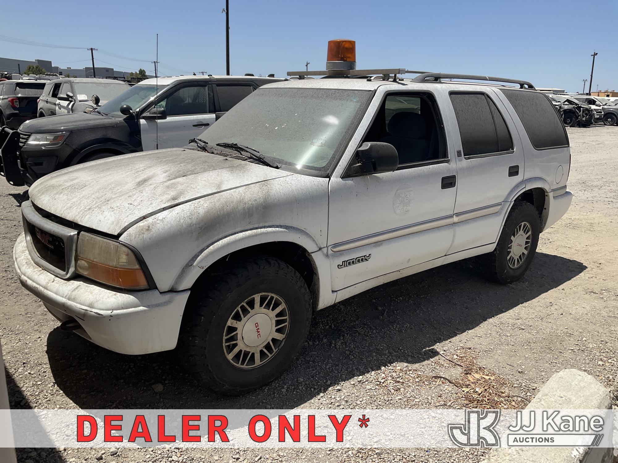 Photo of a 2001 GMC Jimmy