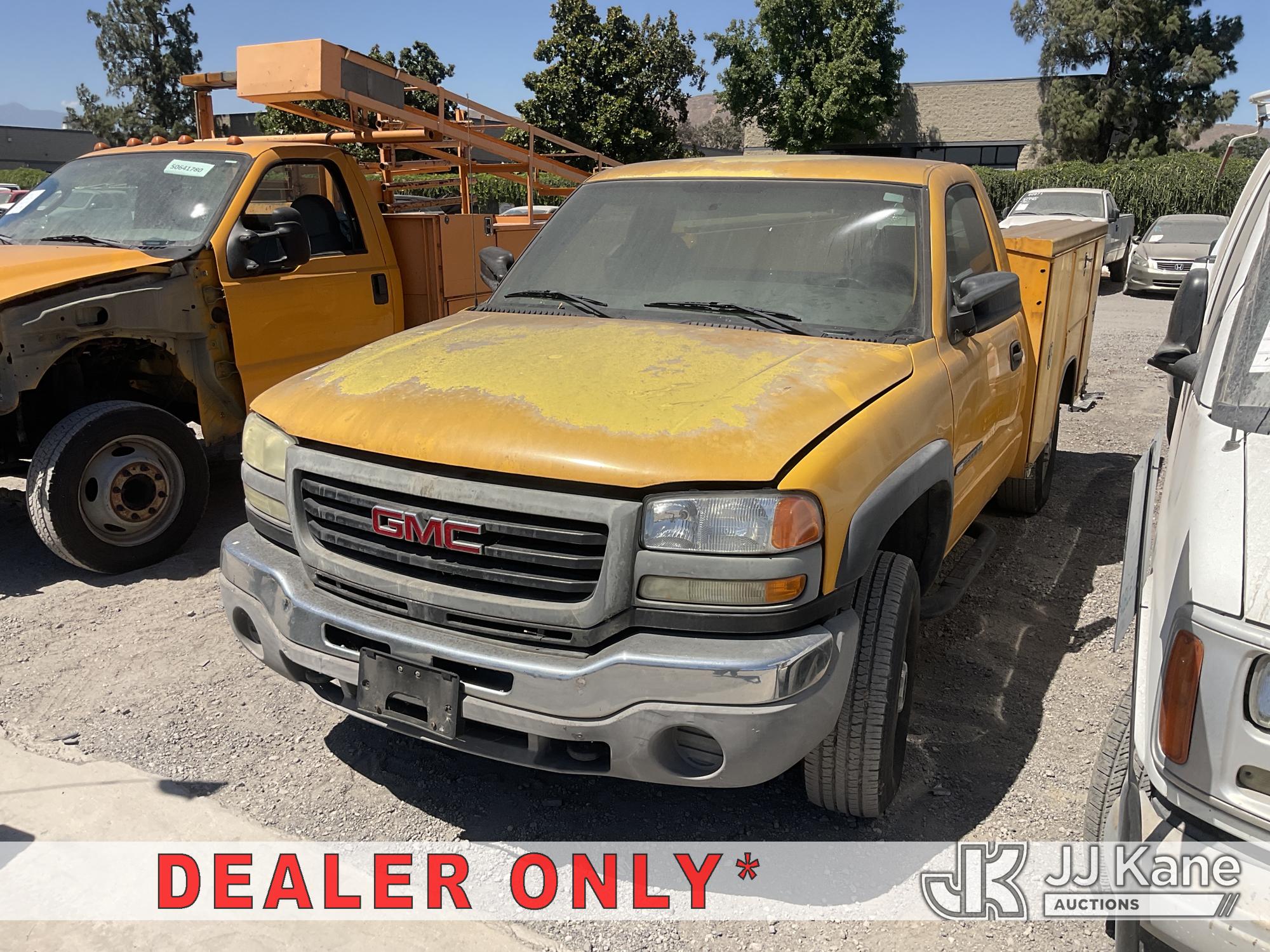 Photo of a 2004 GMC Sierra 2500HD