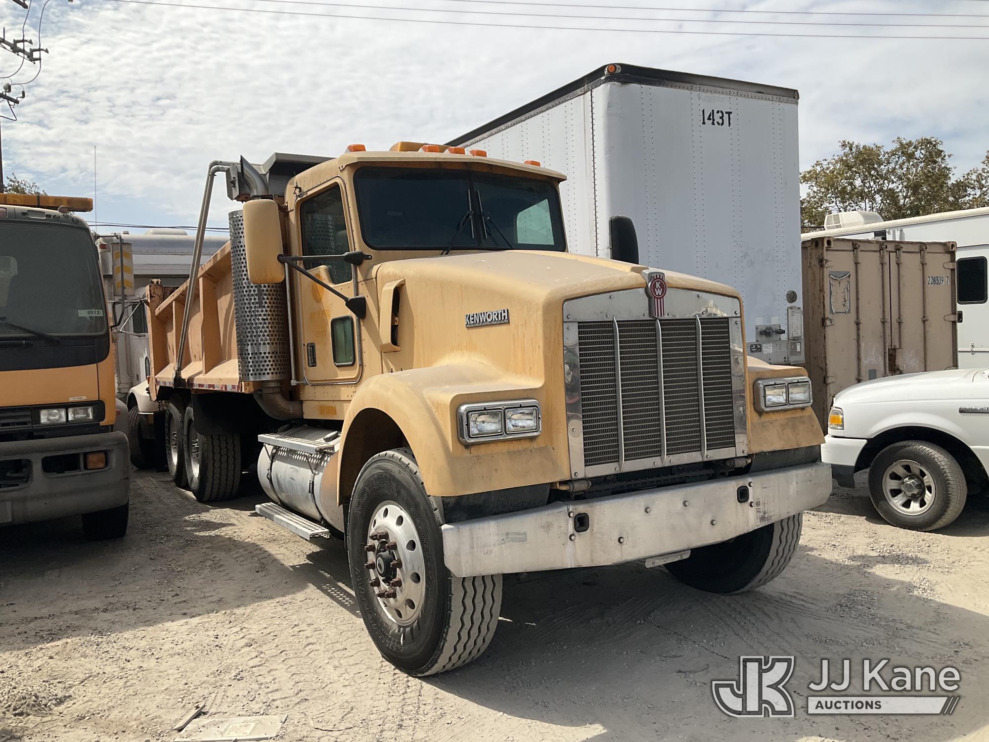 2001 Kenworth W900