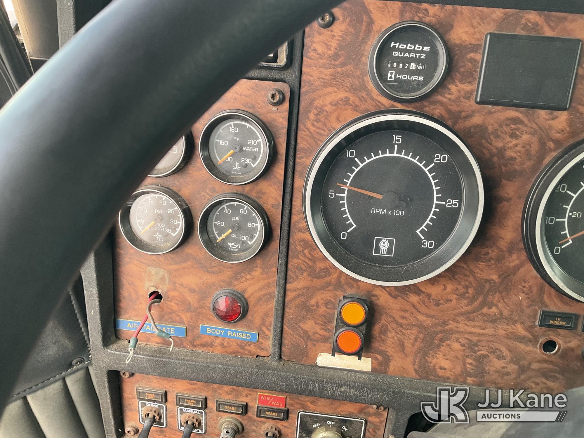 2001 Kenworth W900