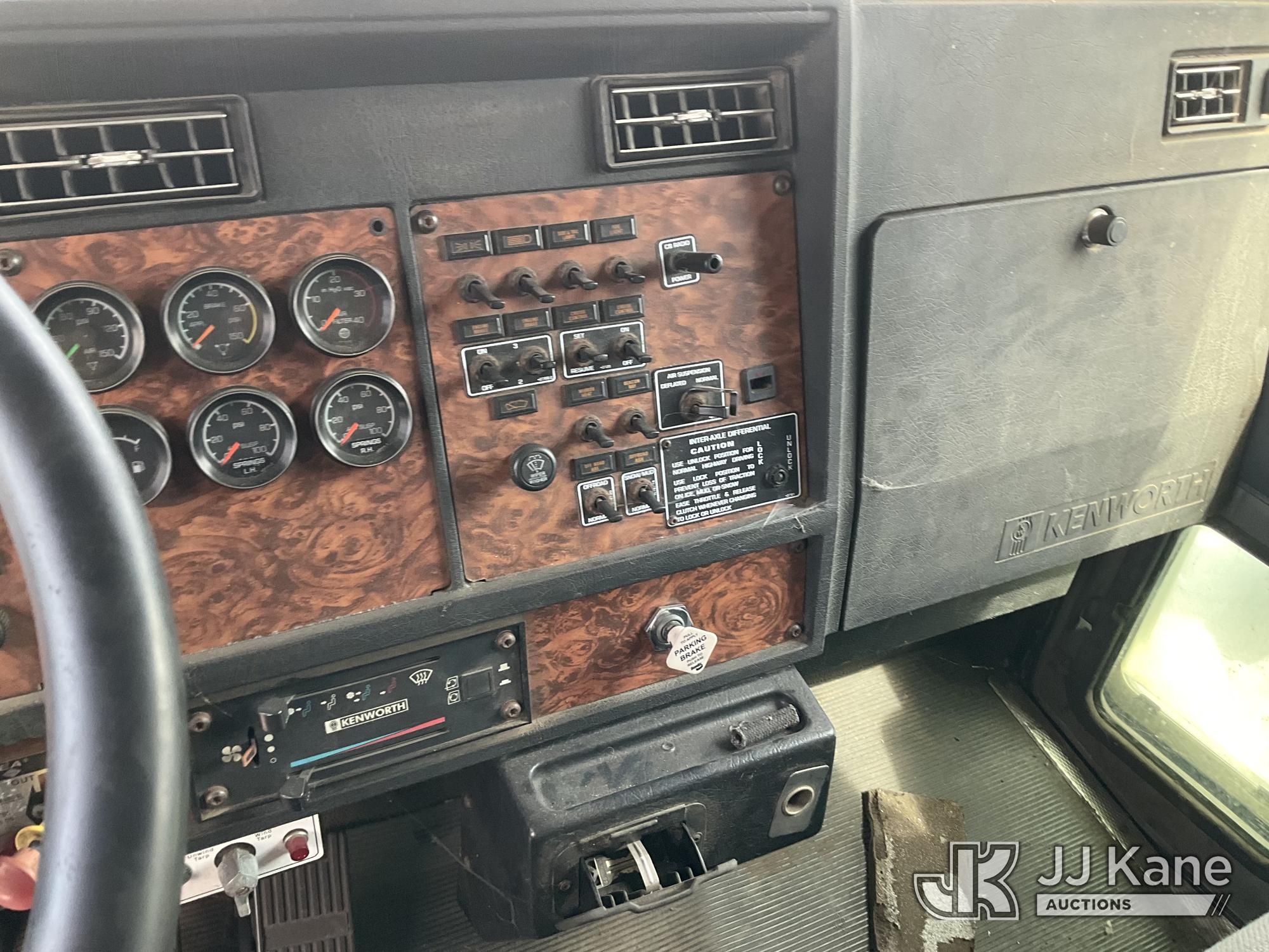 2001 Kenworth W900