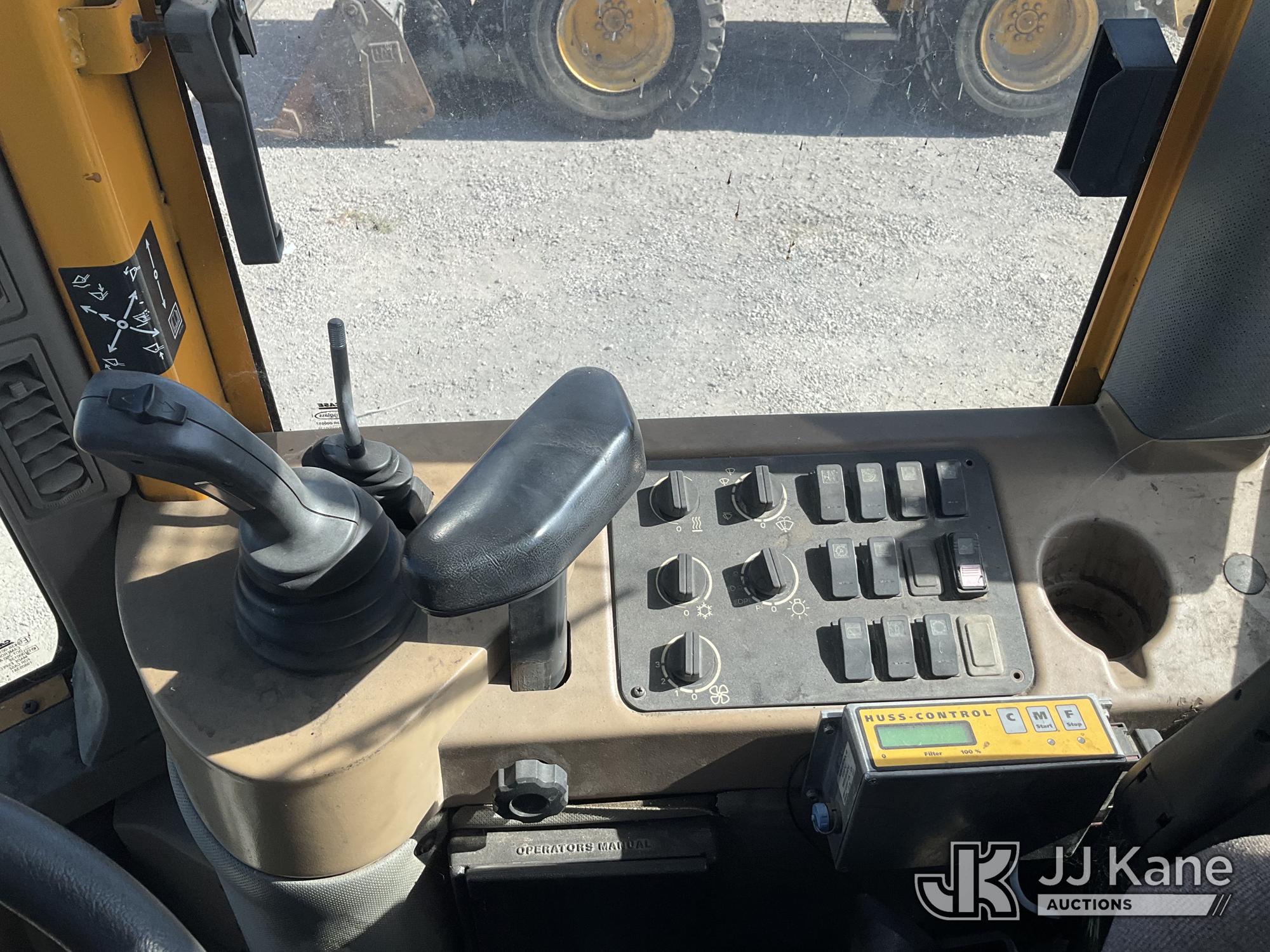 2004 Case 621D