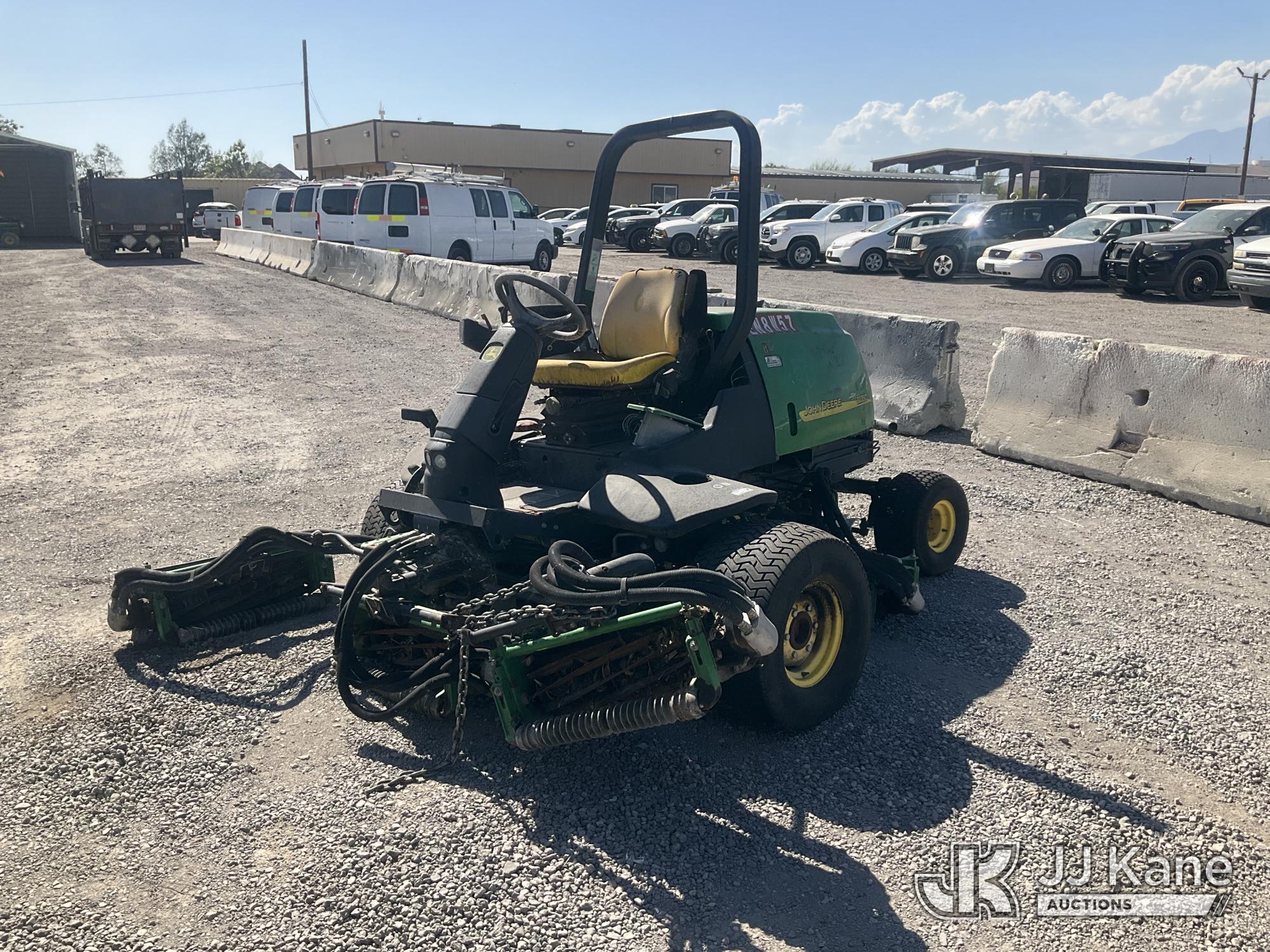 Photo of a 2005 John Deere 3235C
