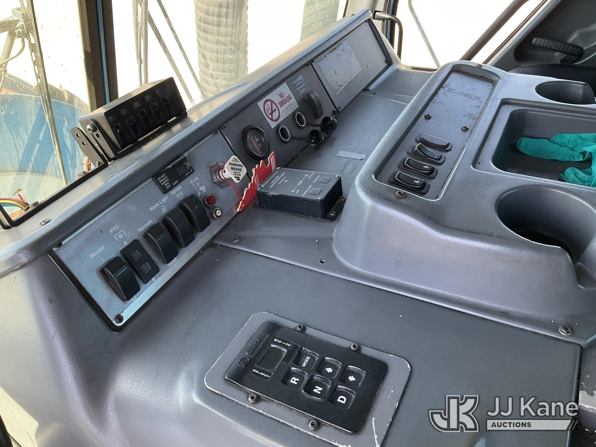 2013 American Lafrance CONDOR