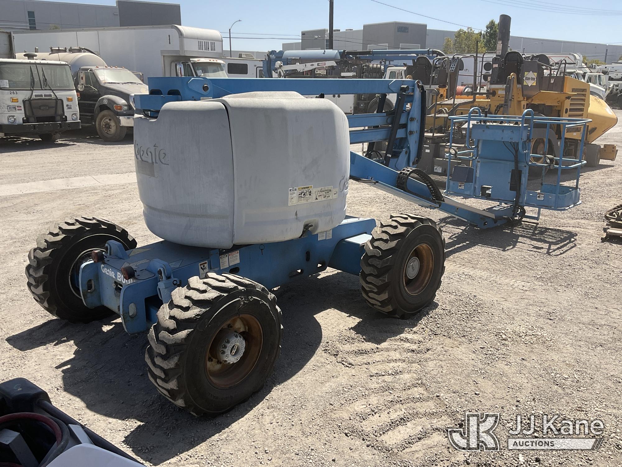 2001 Genie Z4525