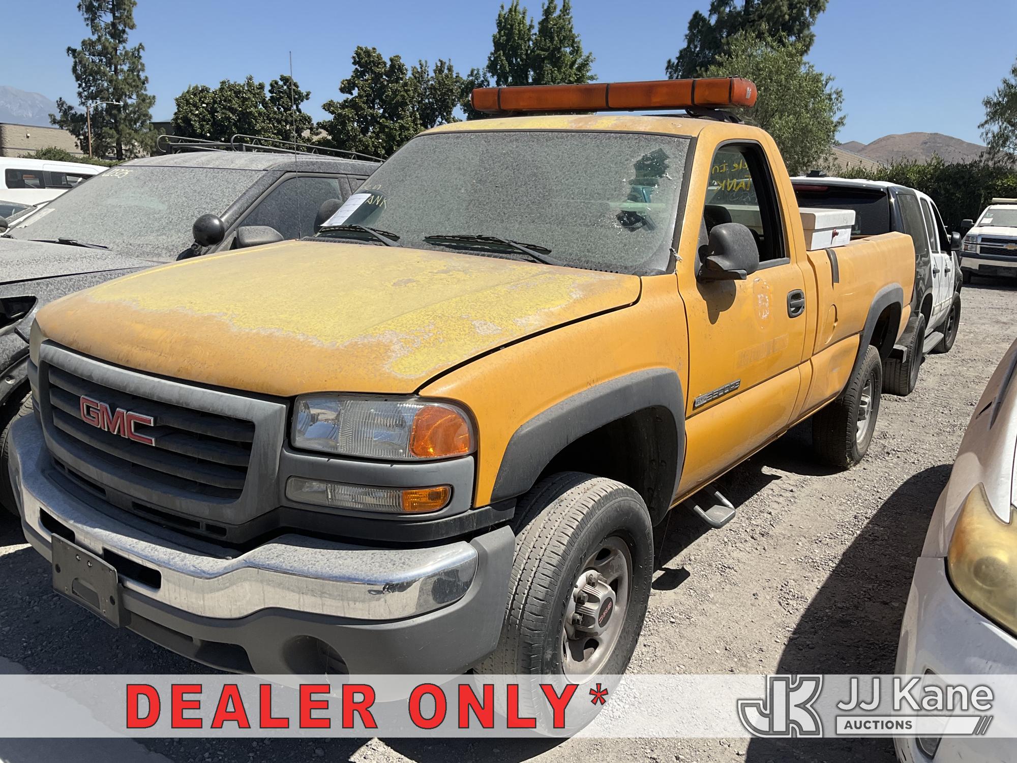 Photo of a 2005 GMC Sierra 2500HD