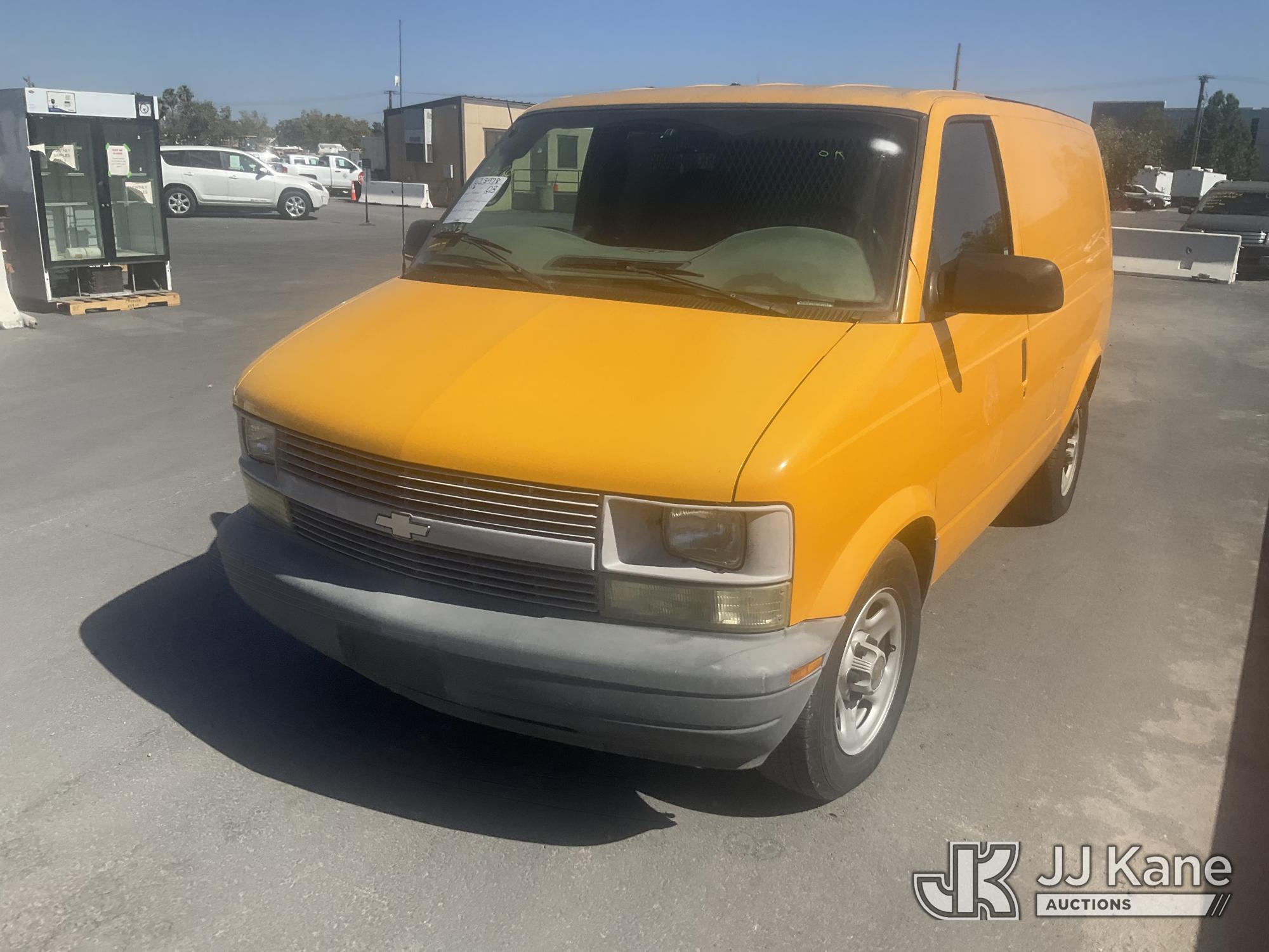 Photo of a 2003 Chevrolet Astro