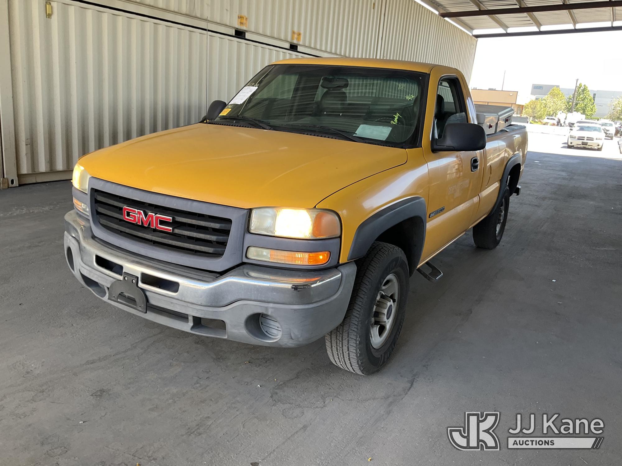 Photo of a 2003 GMC Sierra 2500