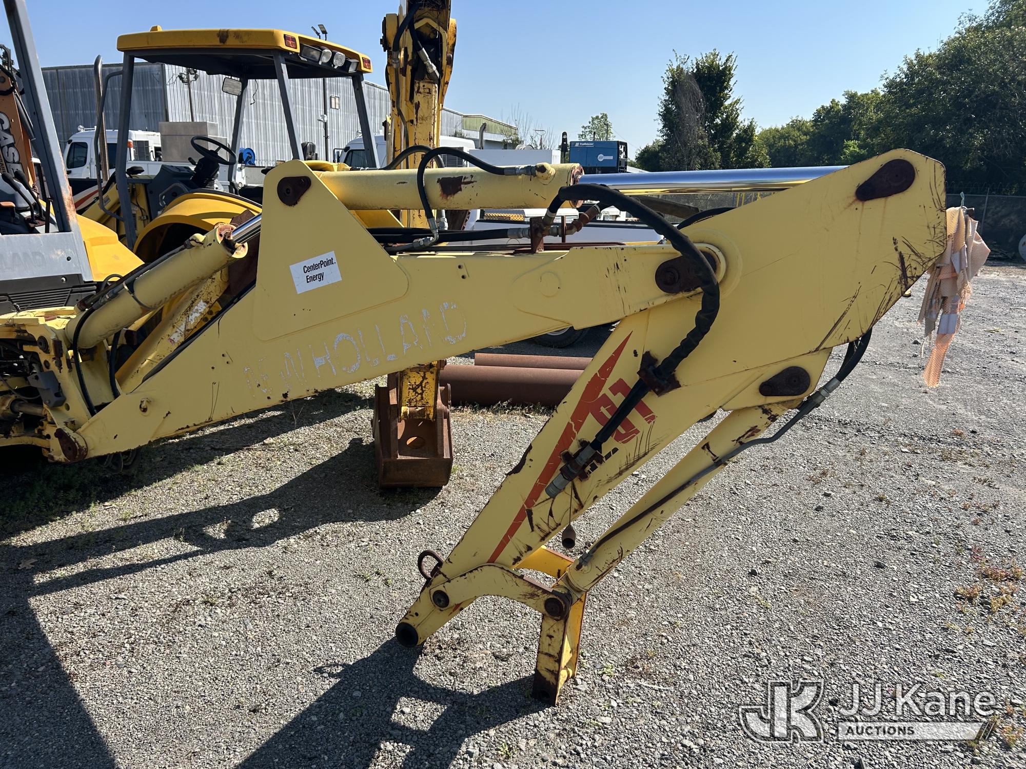 2000 New Holland LB75B 4X4