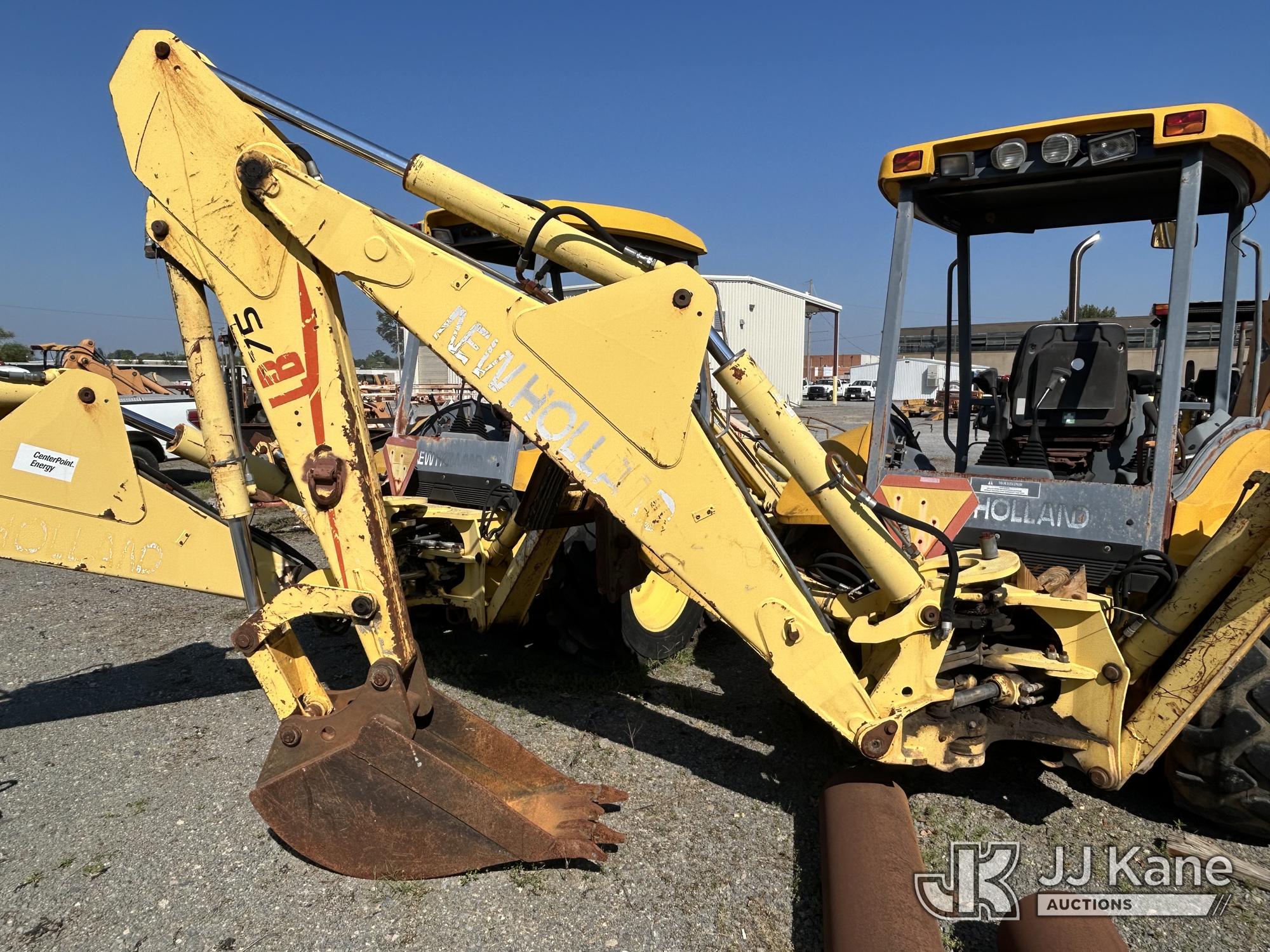 2000 New Holland LB75B 4X4