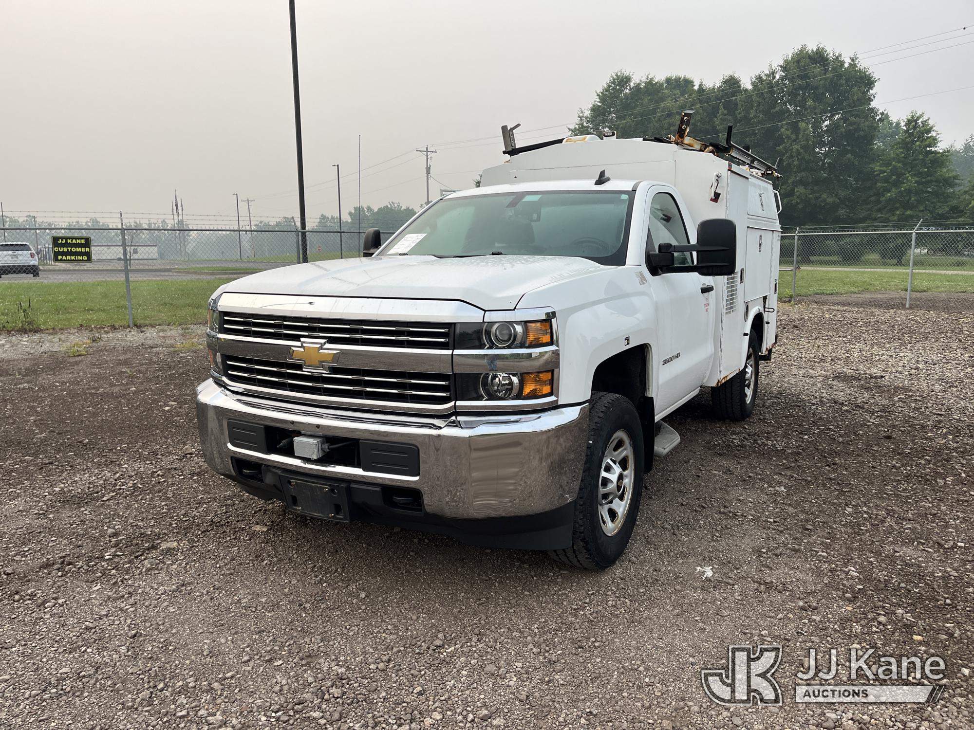 2015 Chevrolet Silverado 3500HD Enclosed Service Truck