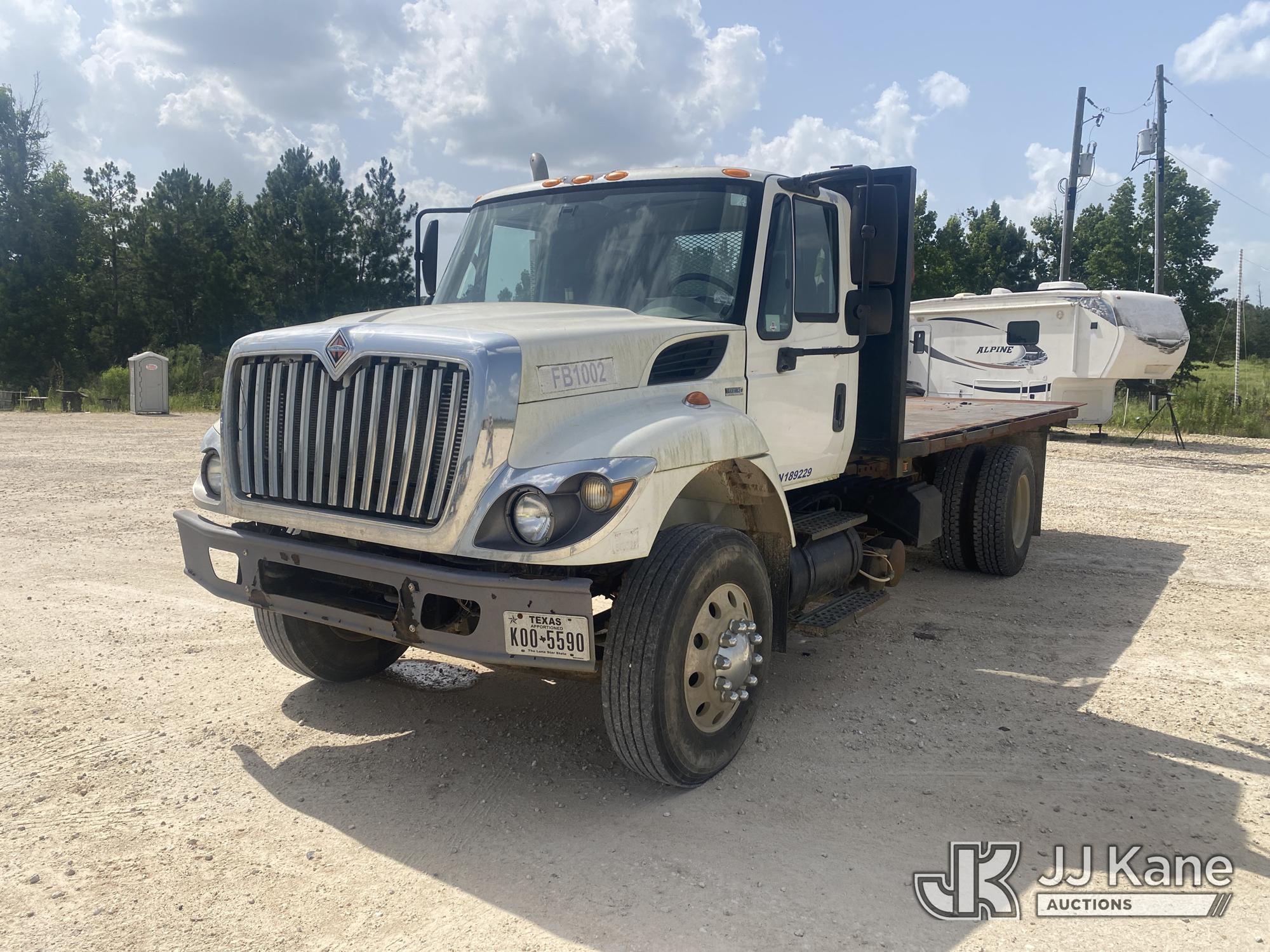 Photo of a 2009 International 7400