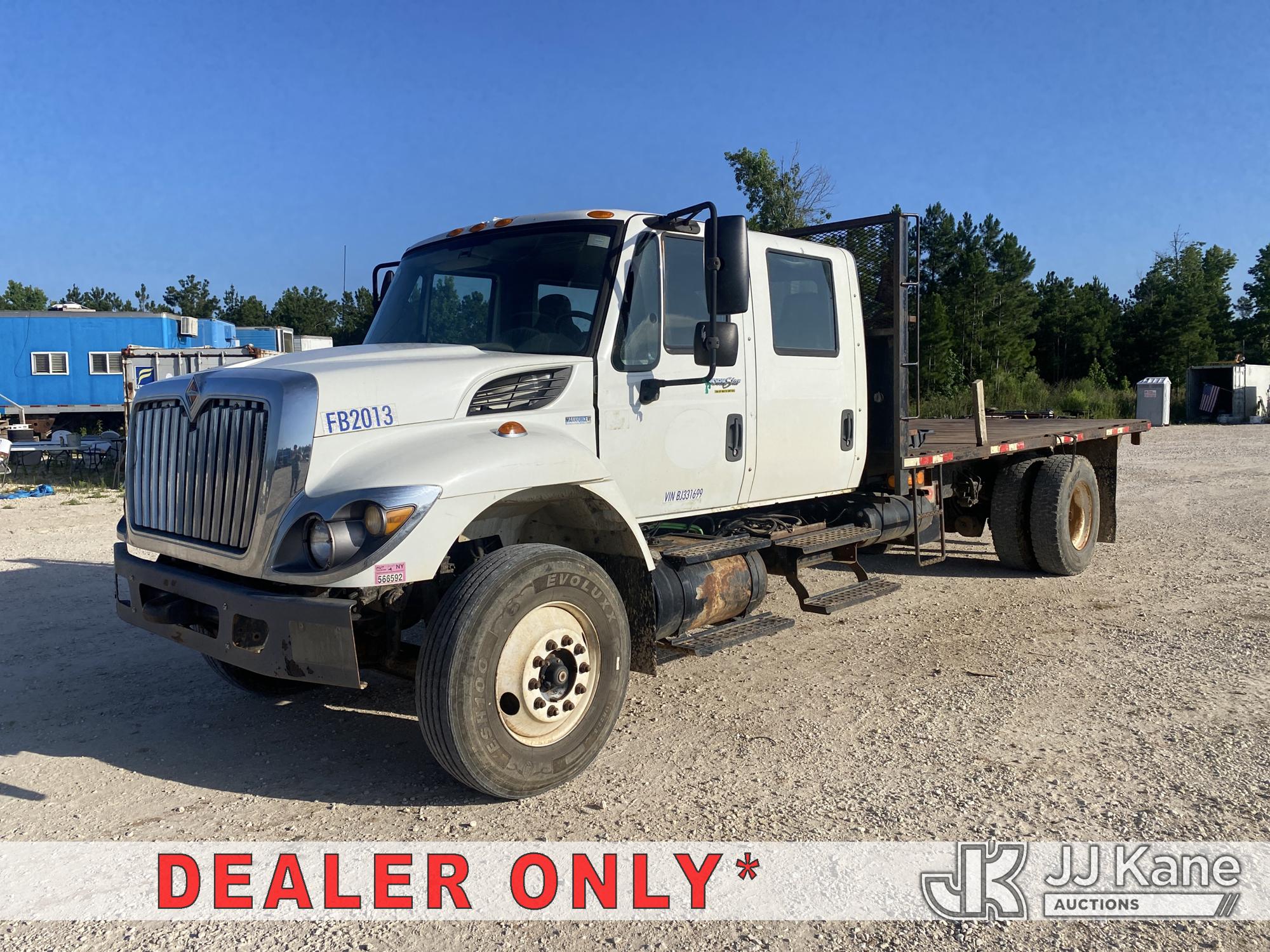 Photo of a 2011 International 7400