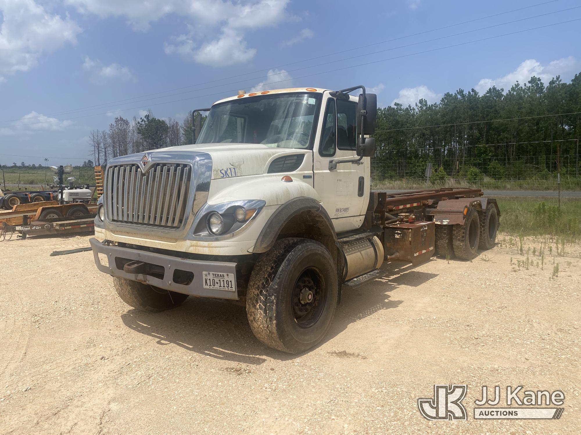 2011 International WorkStar 7600 Roll Off Truck