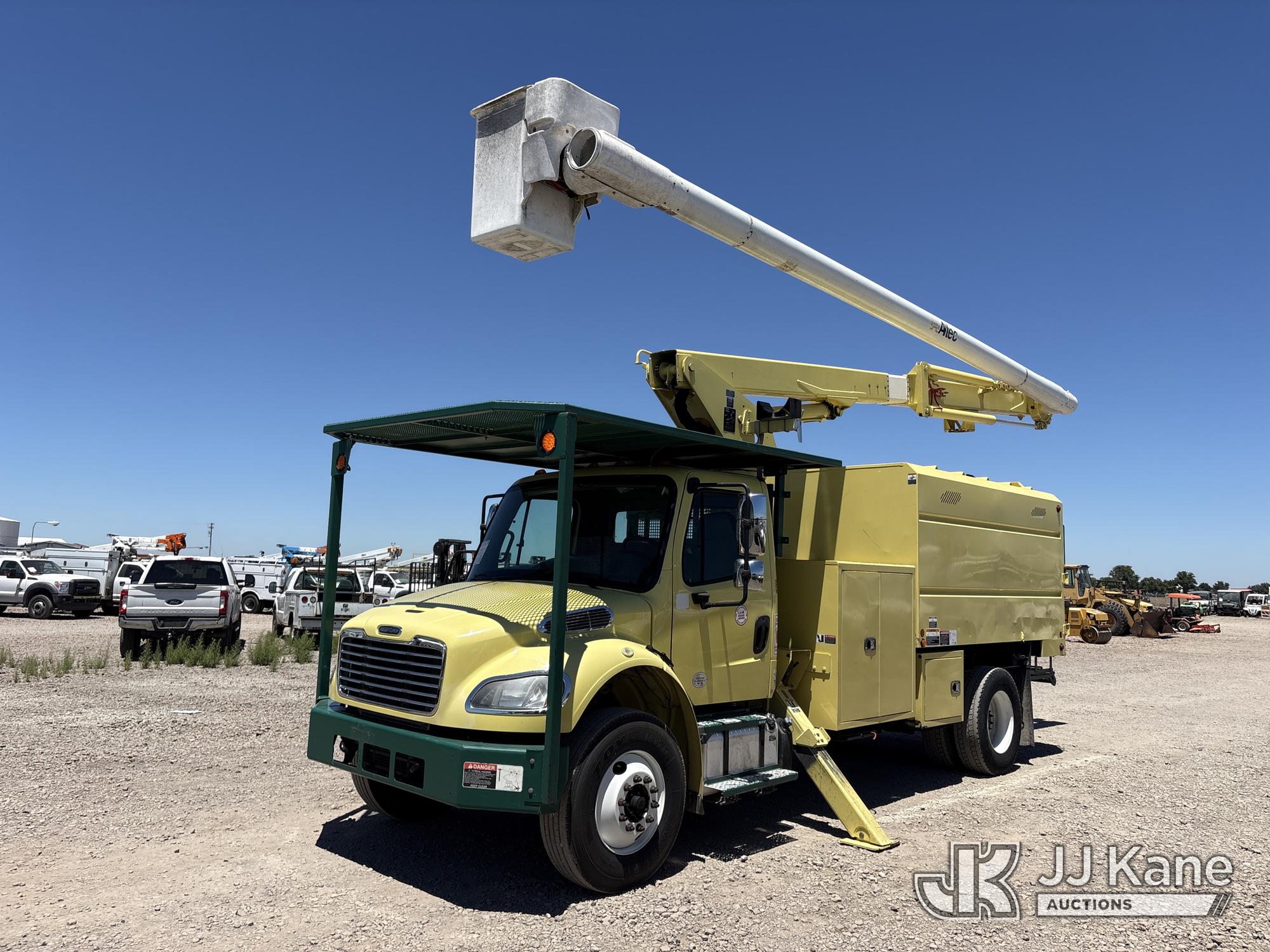 Photo of a 2018 Freightliner M2 106