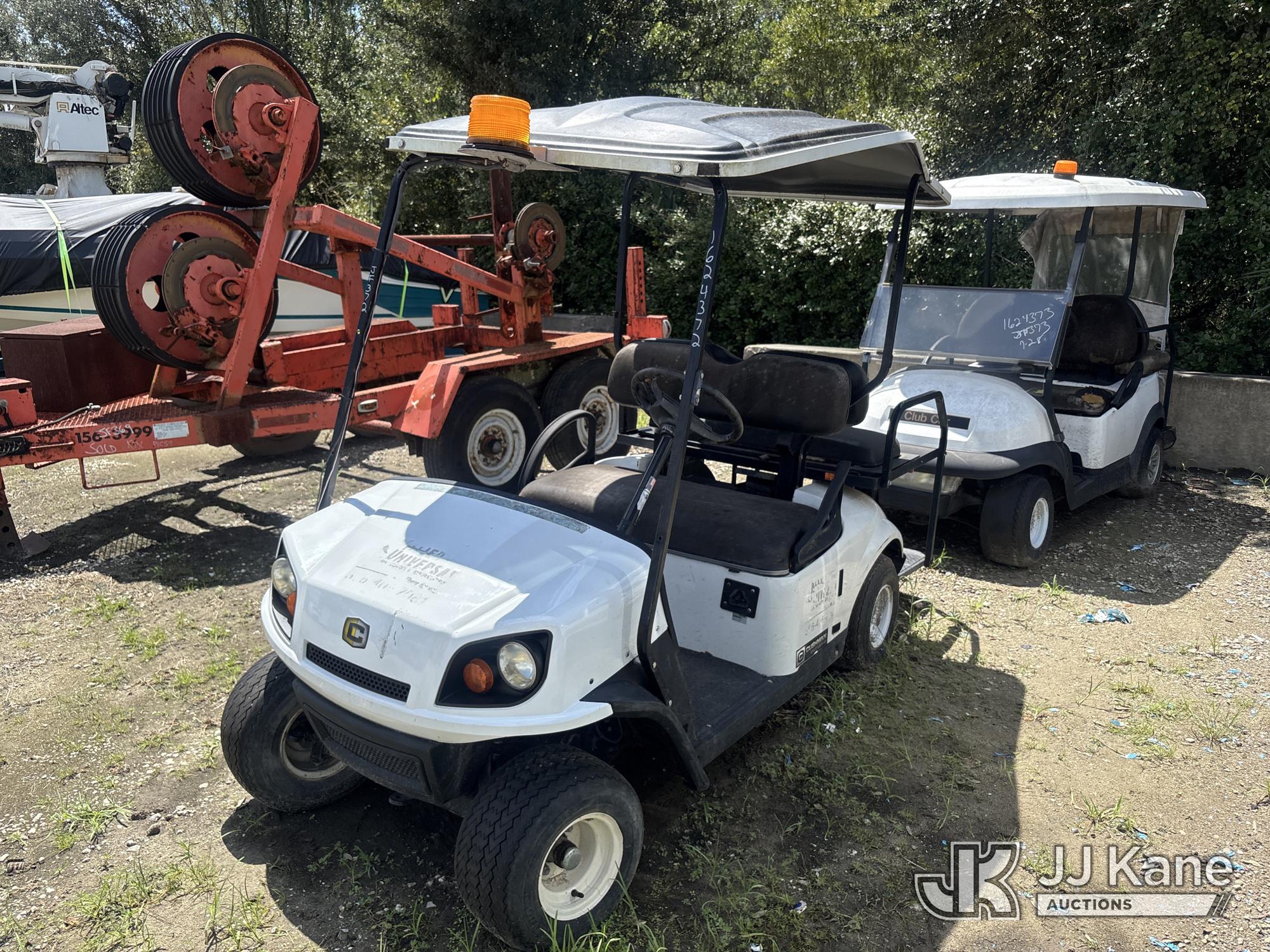 2019 Cushman Golf Cart