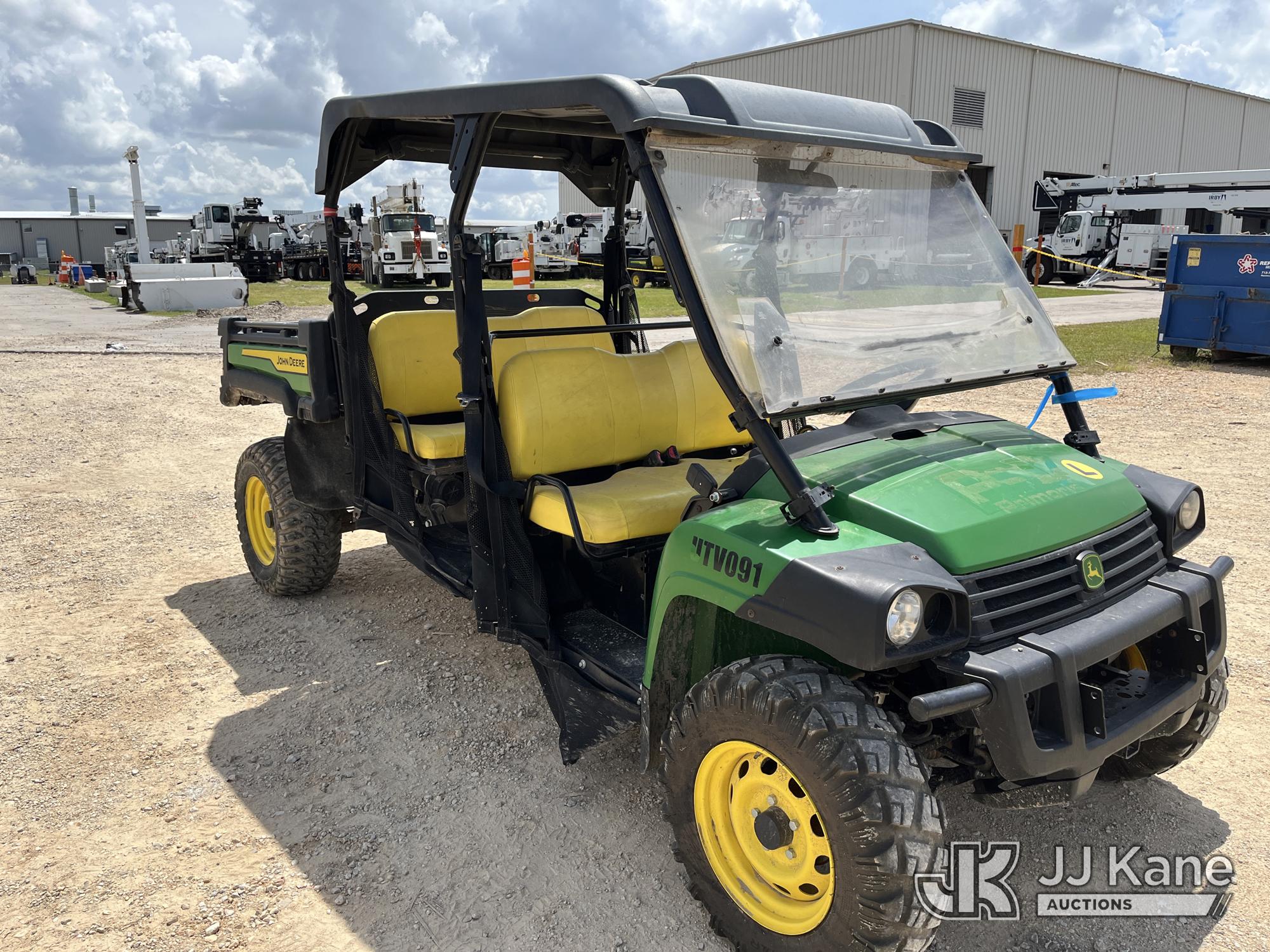 Photo of a 2022 John Deere XUV855MS4