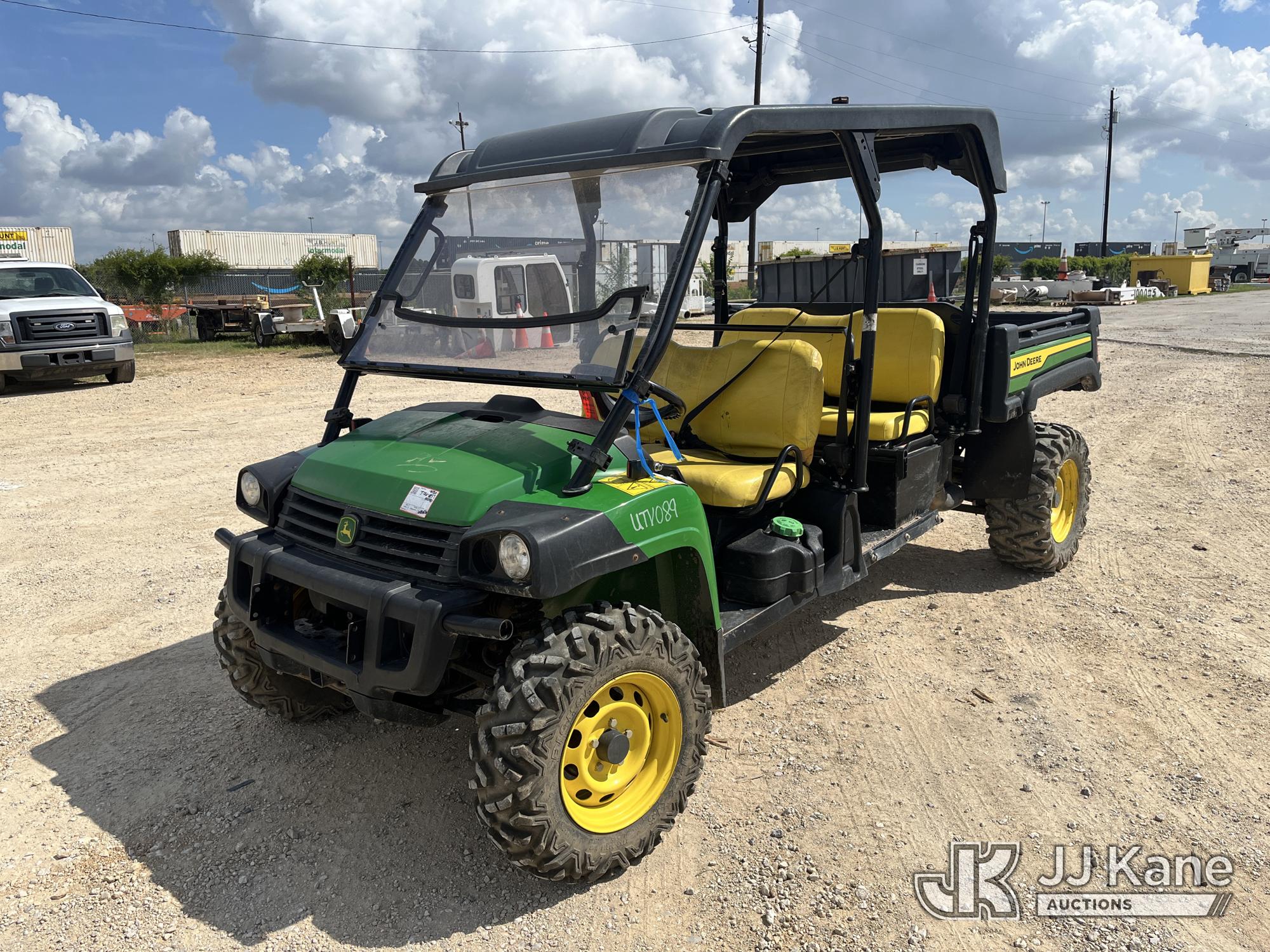 Photo of a 2022 John Deere XUV855MS4
