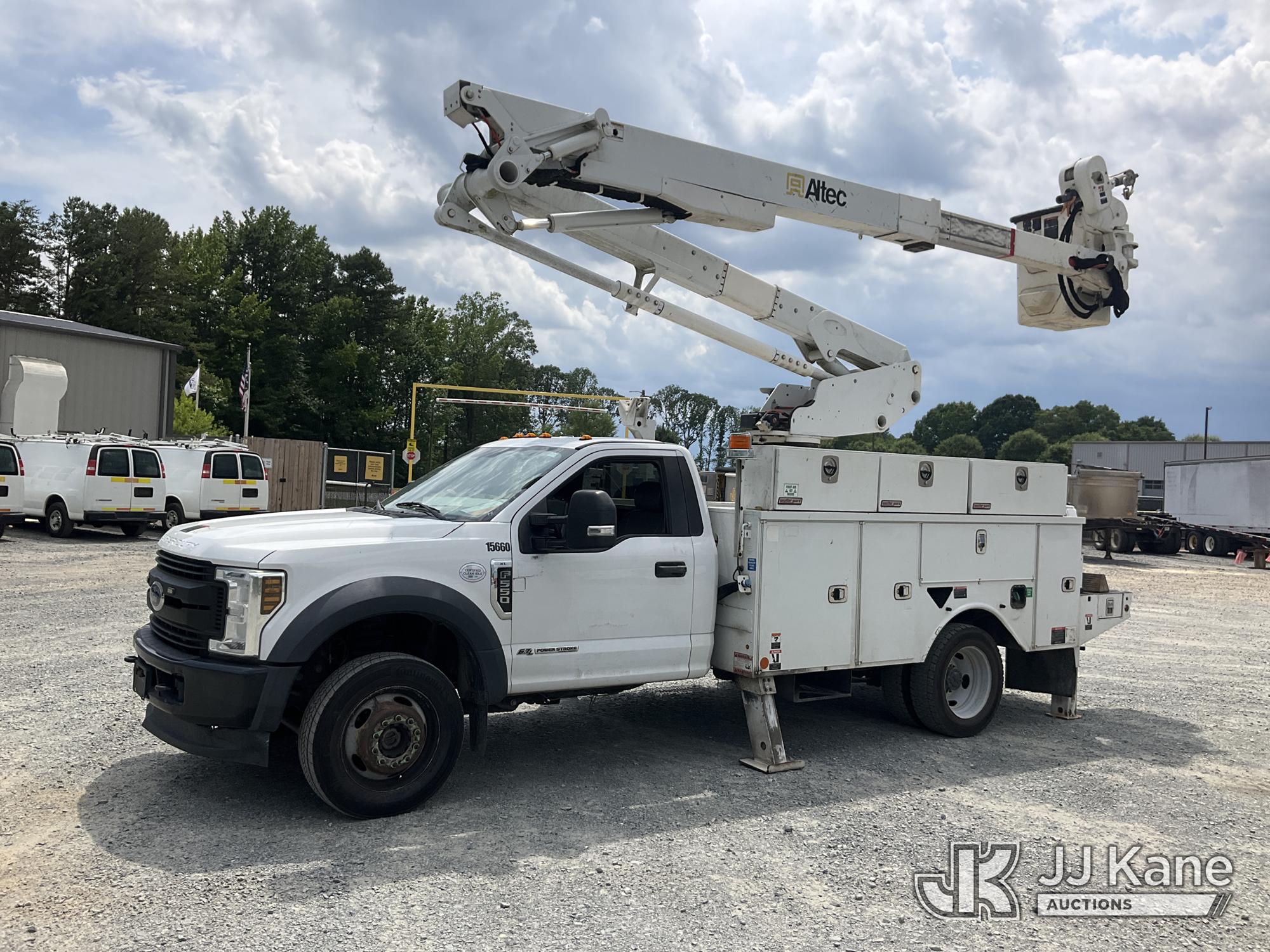 Photo of a 2019 Ford F550 4x4