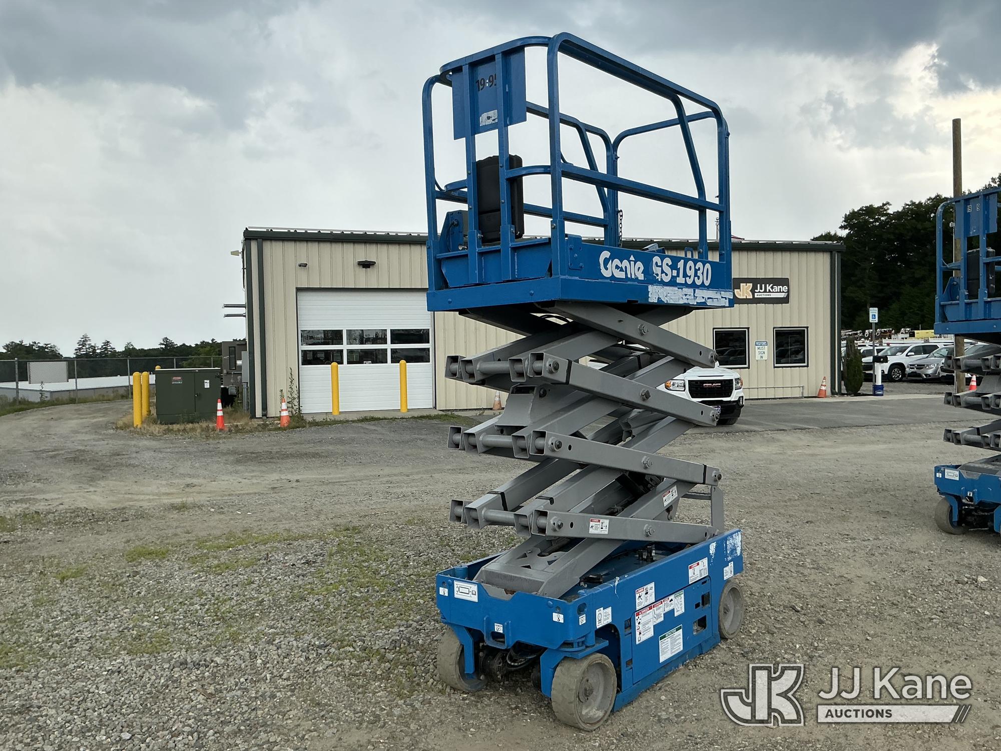 Photo of a 2017 Genie GS1930