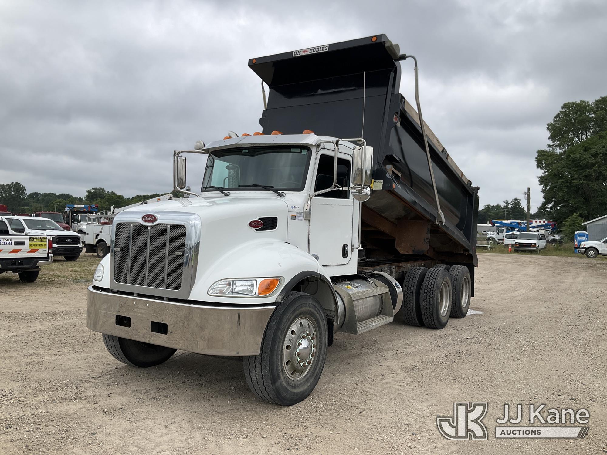 2021 Peterbilt 348 T/A Dump Truck