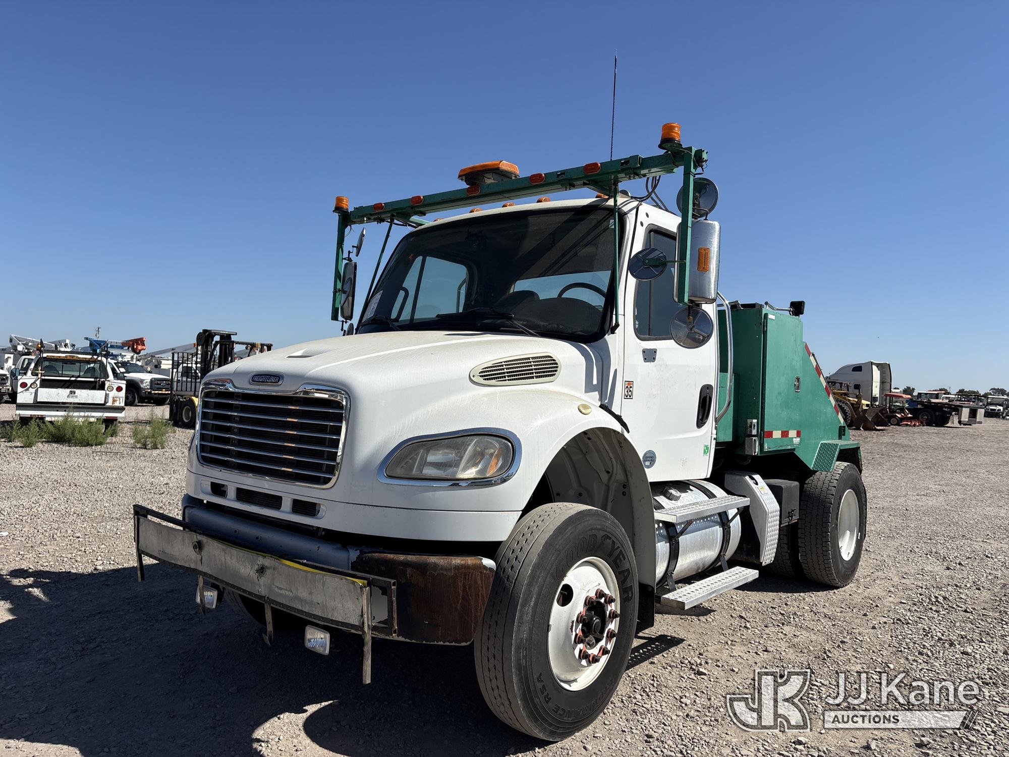 Photo of a 2015 Freightliner M2 106 Medium Duty