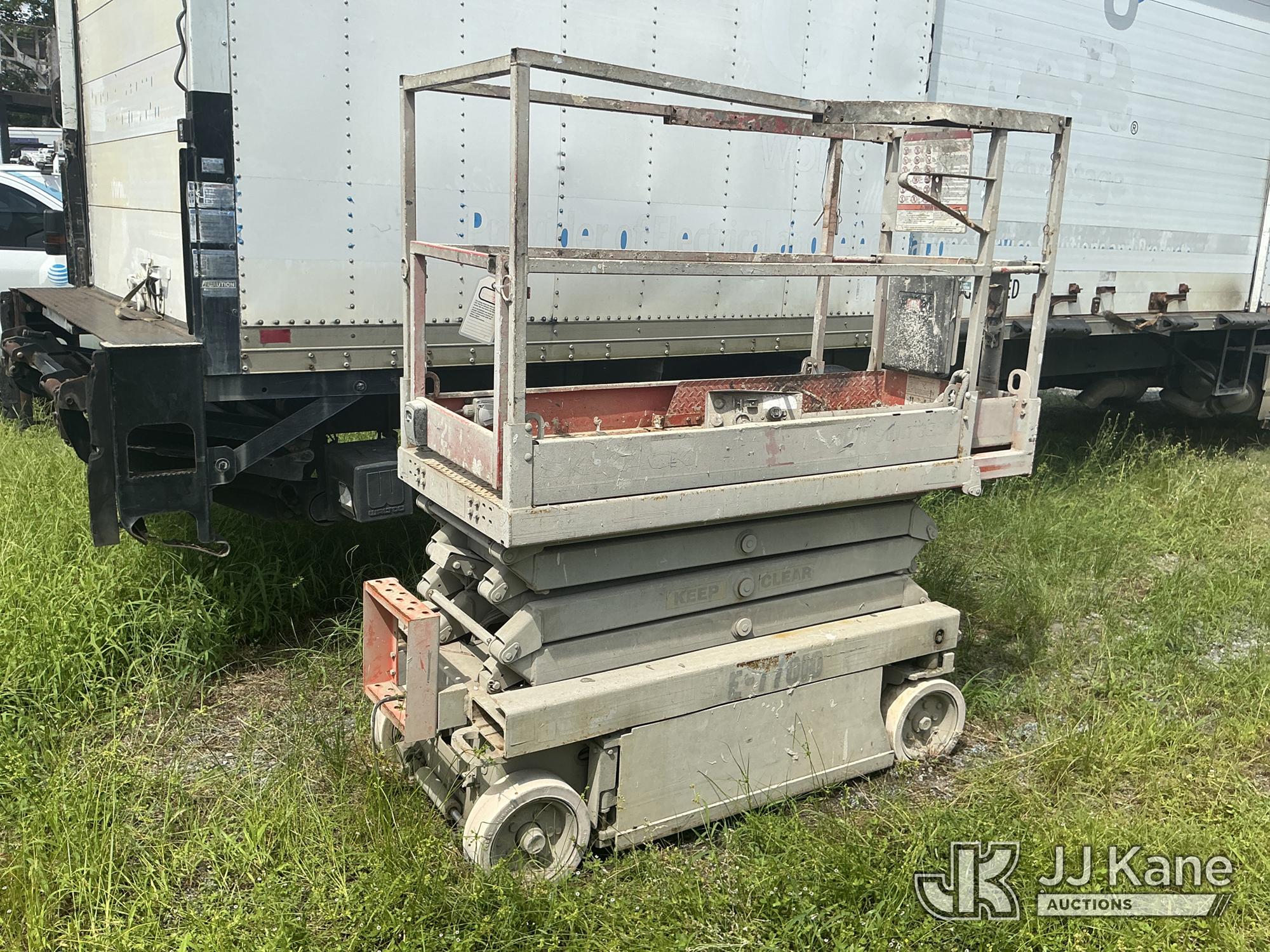 Photo of a 2004 Skyjack SJIII-3219
