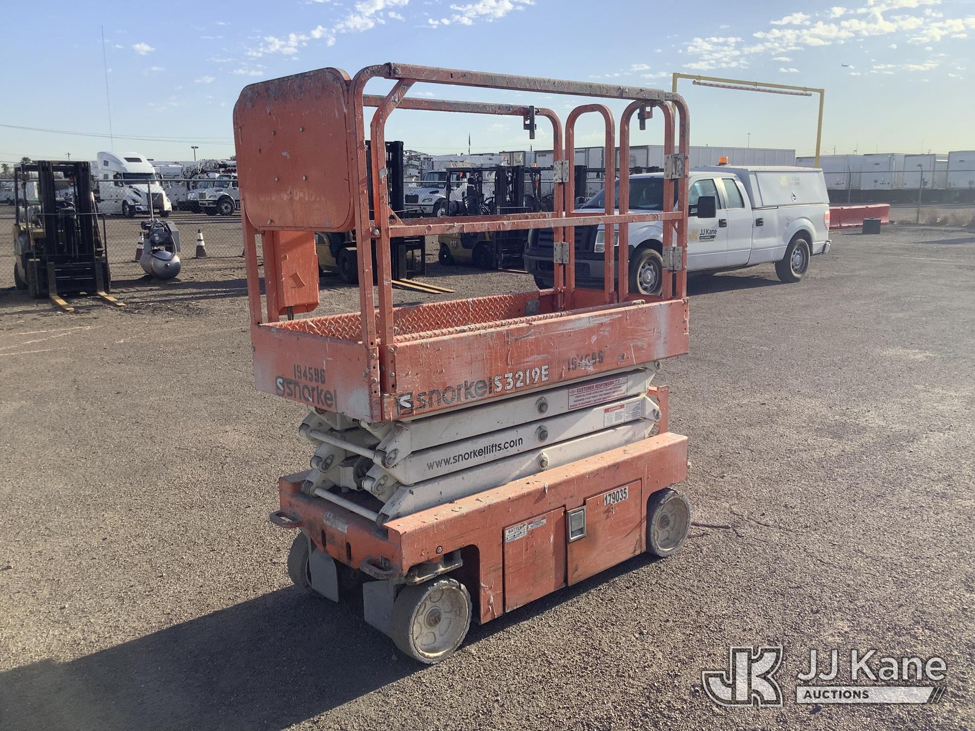 Photo of 2017 Snorkel S3219E