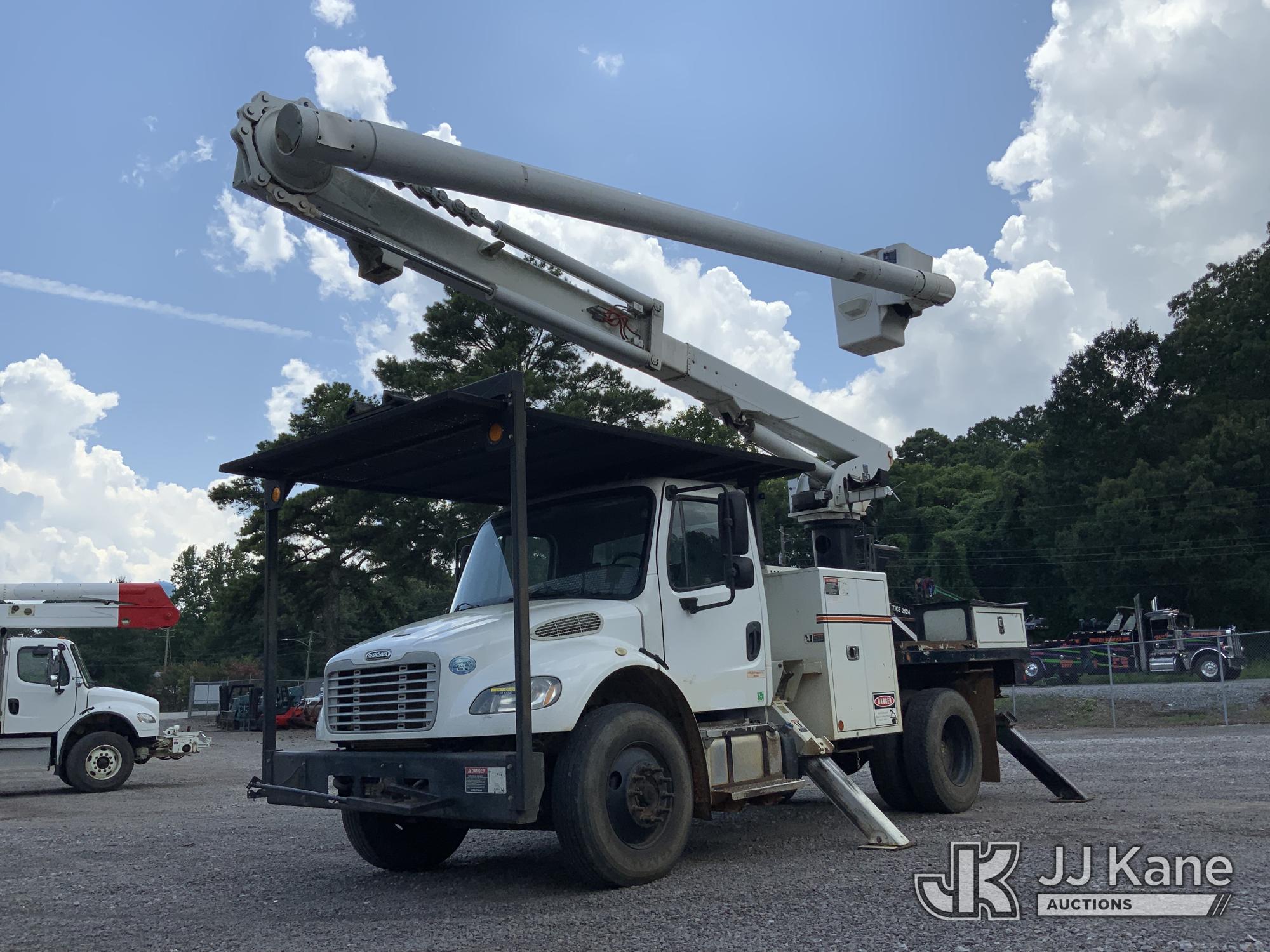 Photo of a 2015 Freightliner M2 106