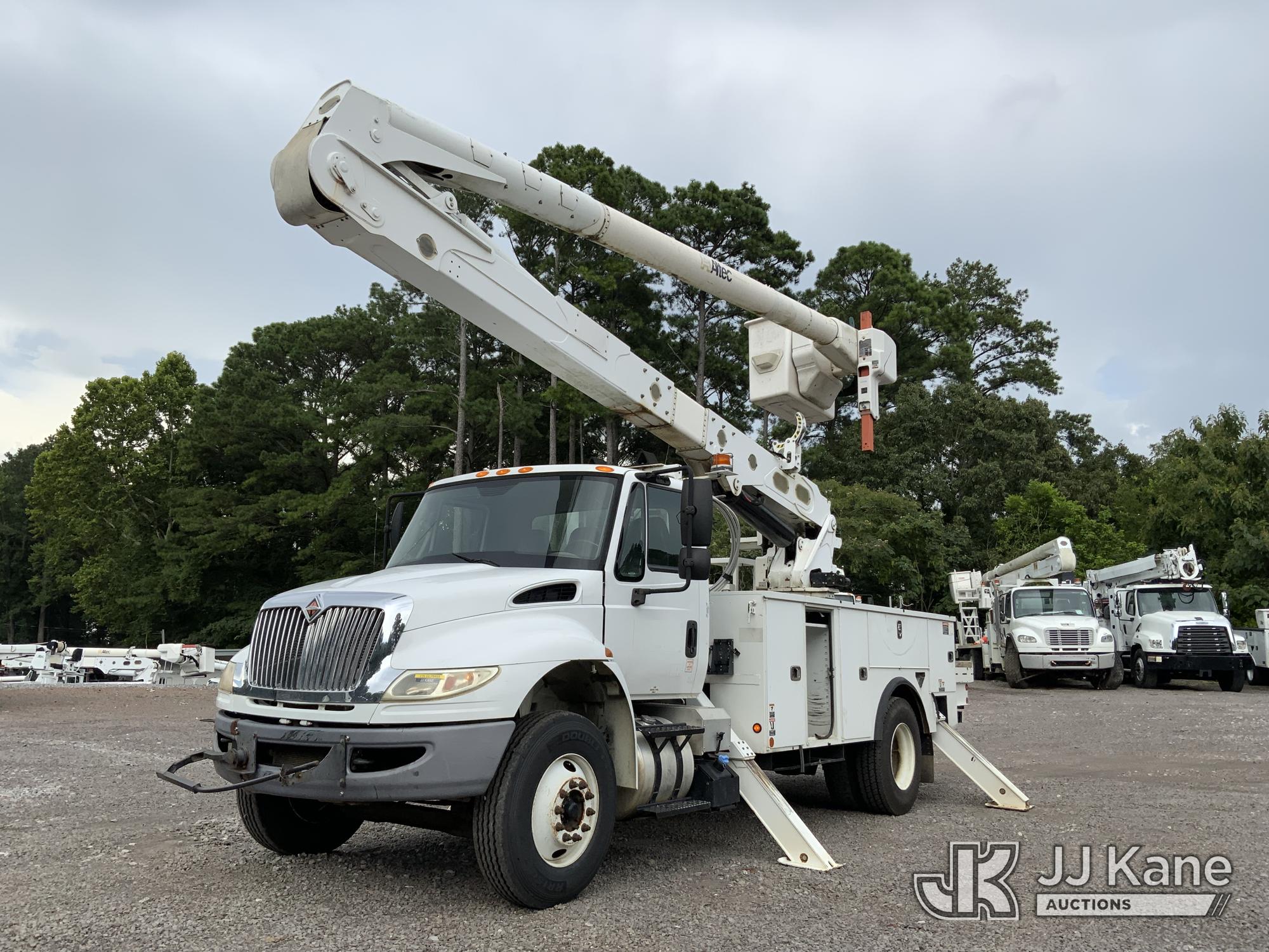 Photo of a 2016 International DuraStar 4300
