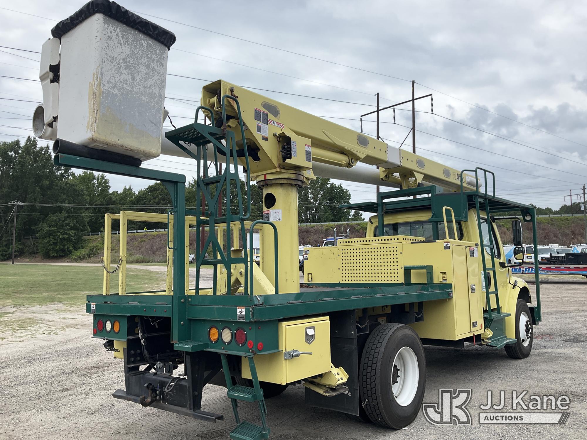 2017 Freightliner M2 106