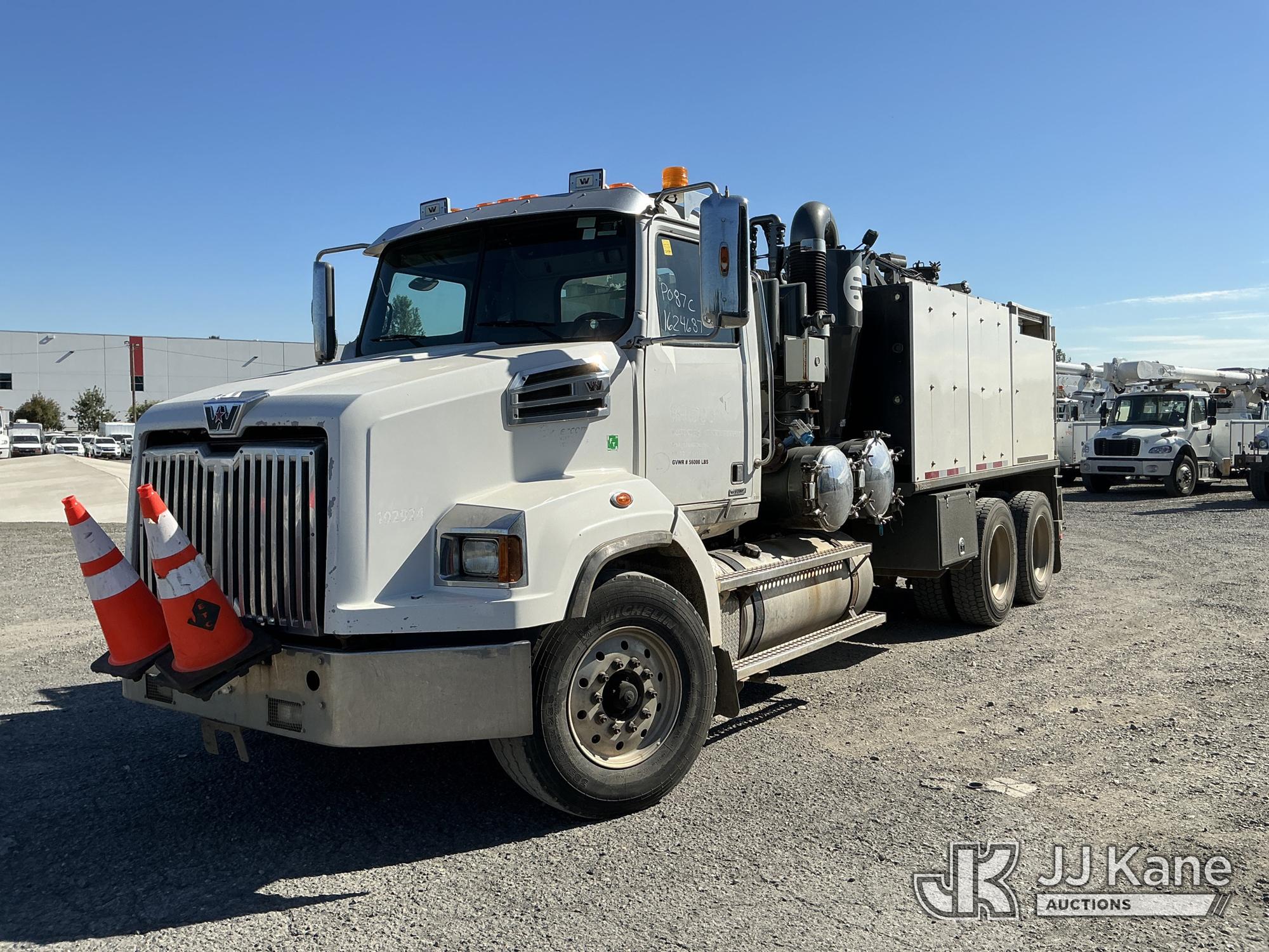 Photo of a 2018 Western Star 4700SB