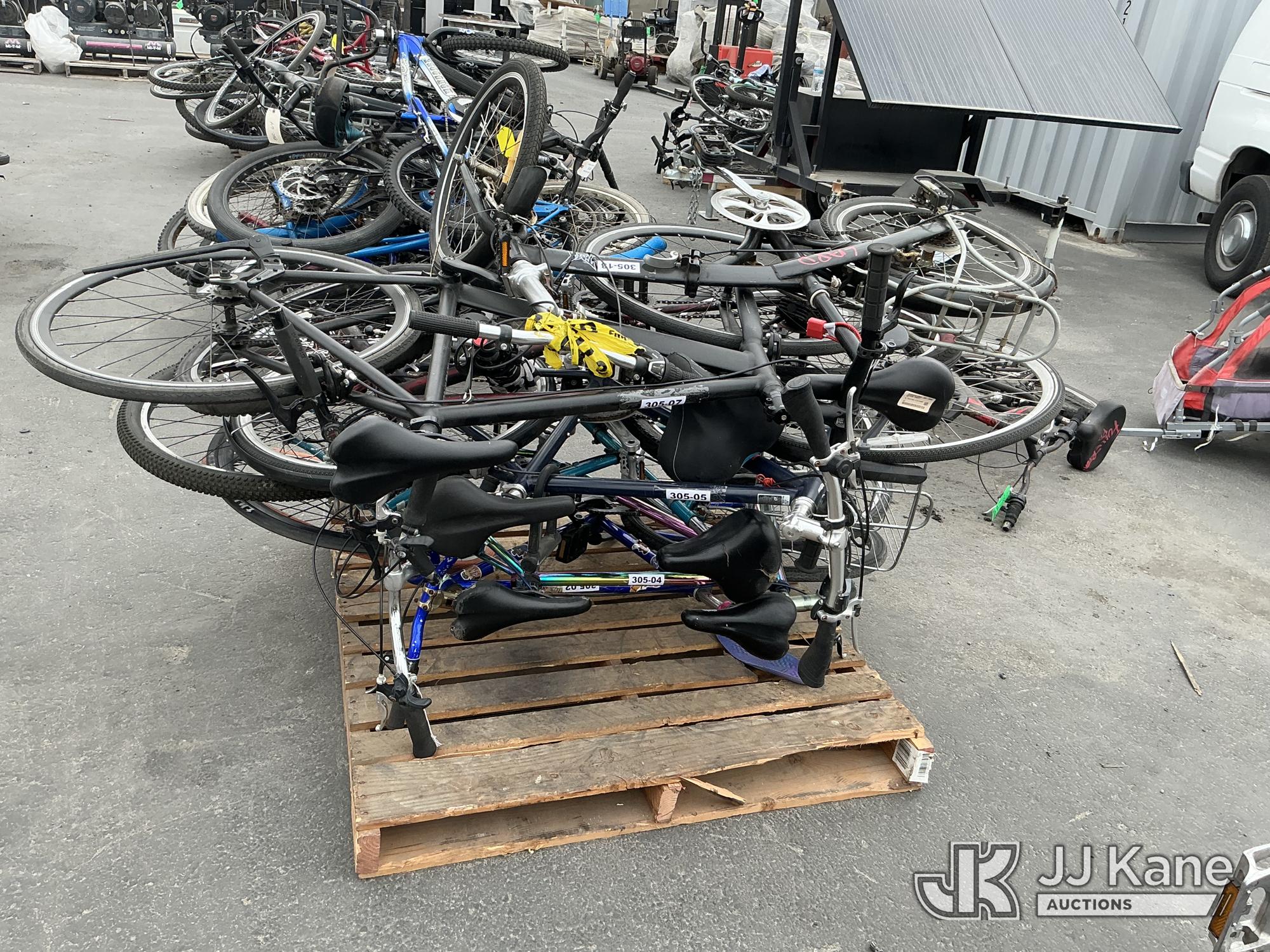 (1 Pallet) Bicycles (Used) NOTE: This unit is being sold AS IS/WHERE IS via Timed Auction and is located in Jurupa Valley