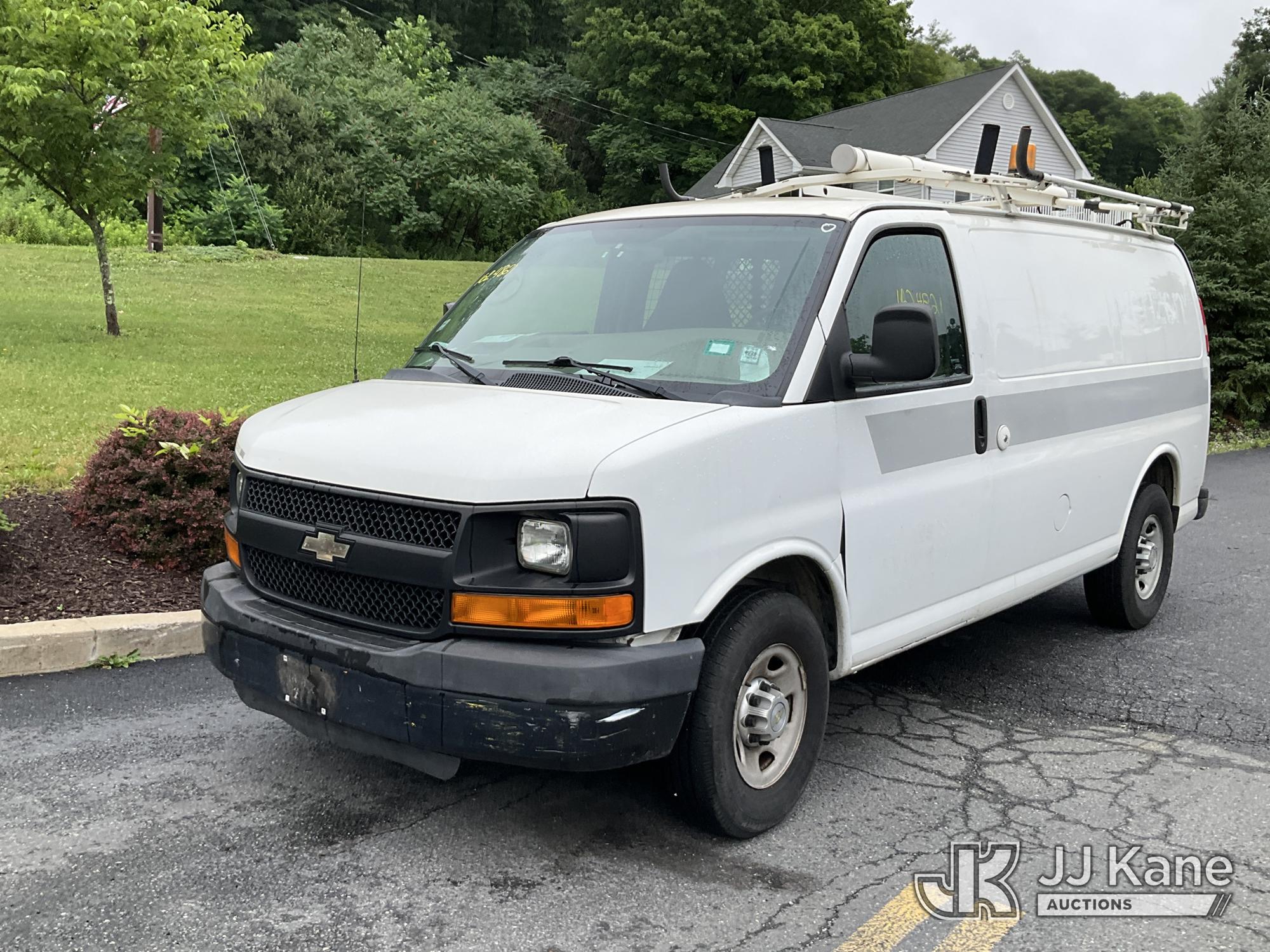 2012 Chevrolet Express G2500 Cargo Van