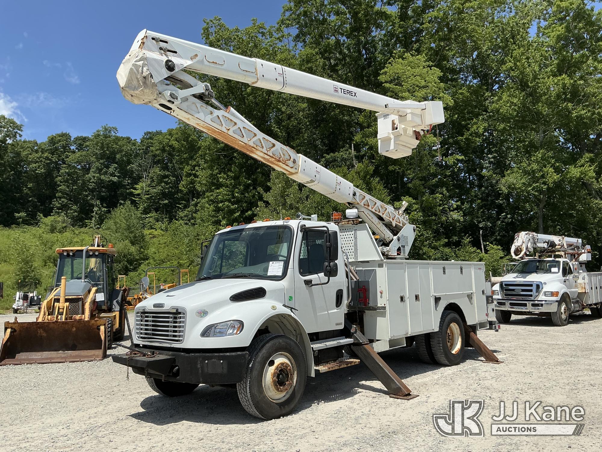 Photo of a 2010 Freightliner M2 106