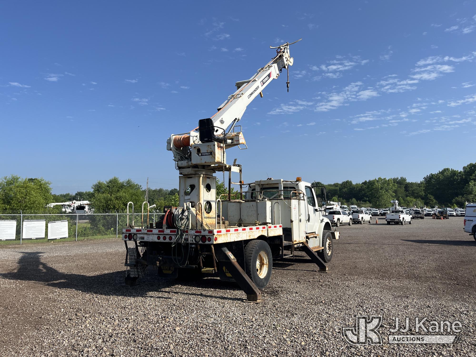 2013 Freightliner M2 106