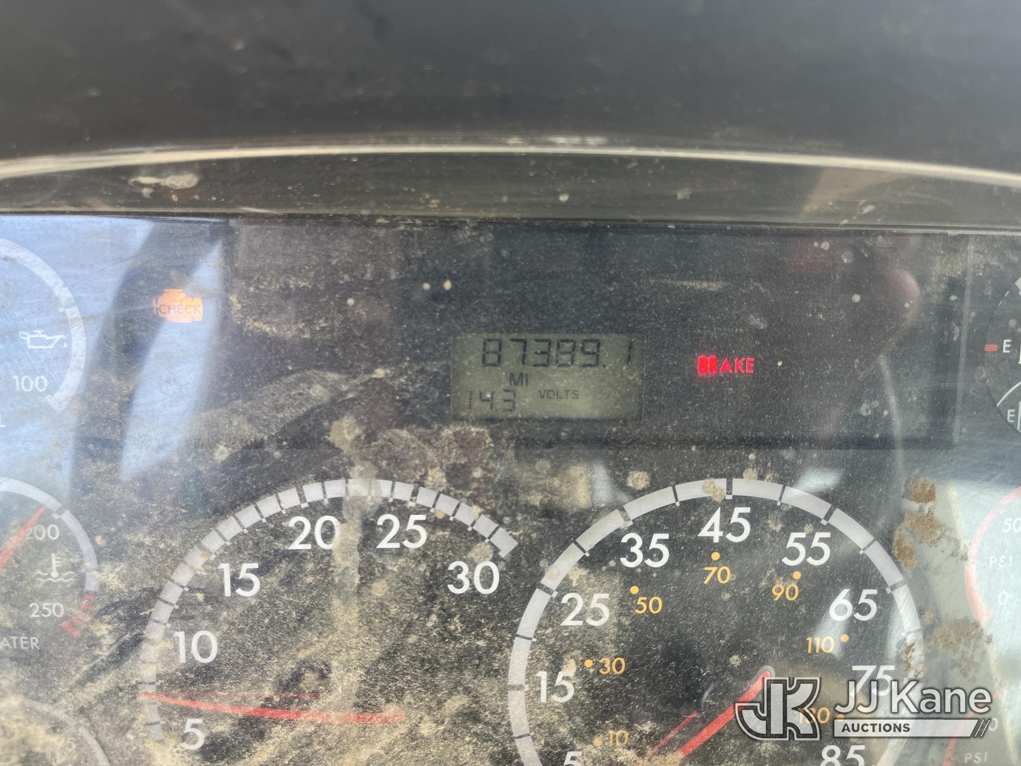 2013 Freightliner M2 106