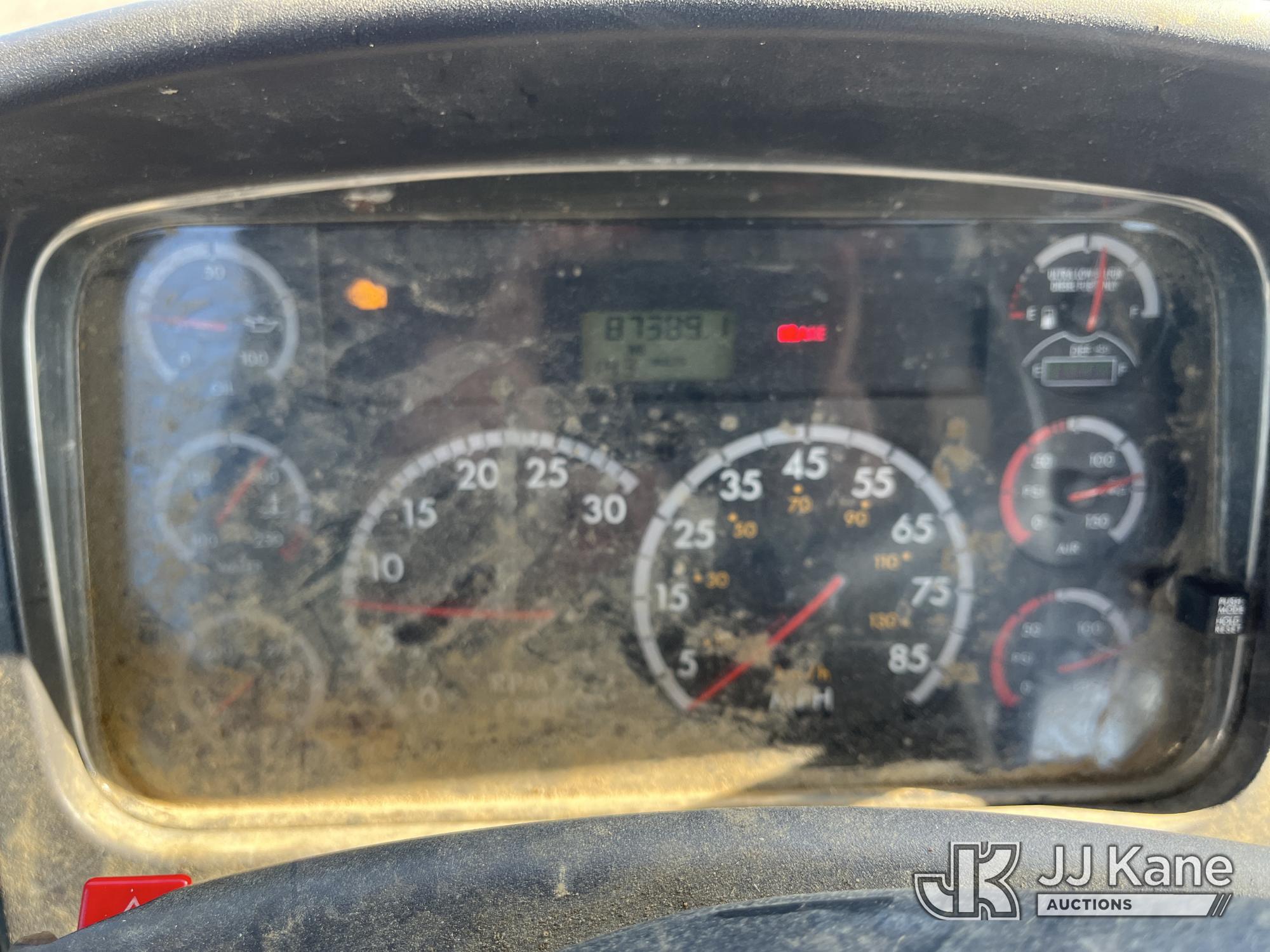 2013 Freightliner M2 106