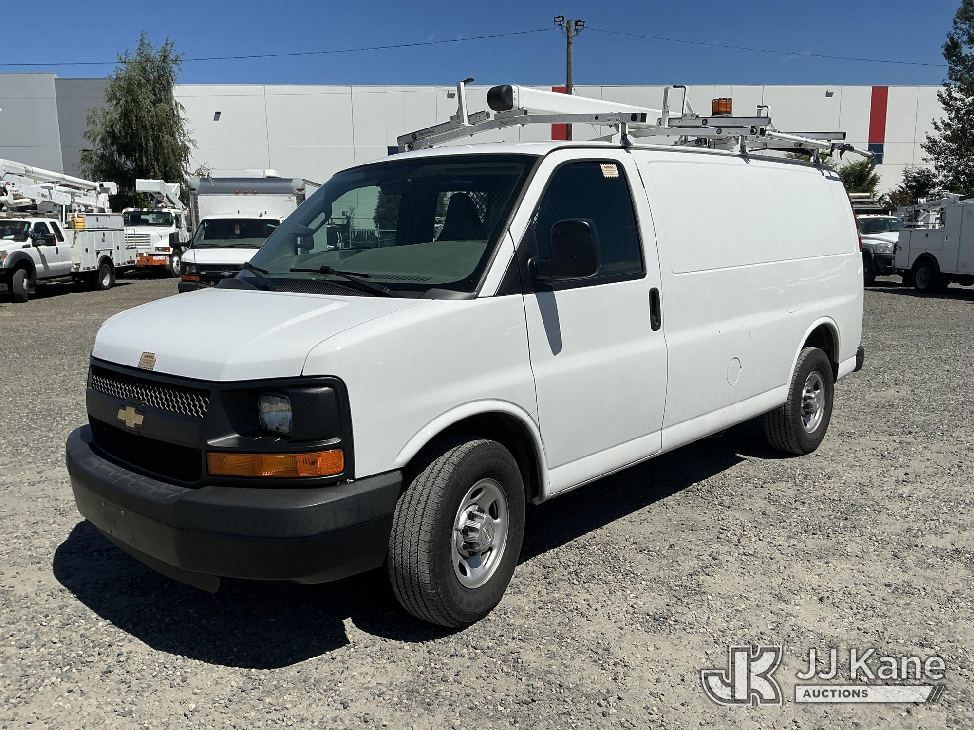 2016 Chevrolet Express G2500 Cargo Van