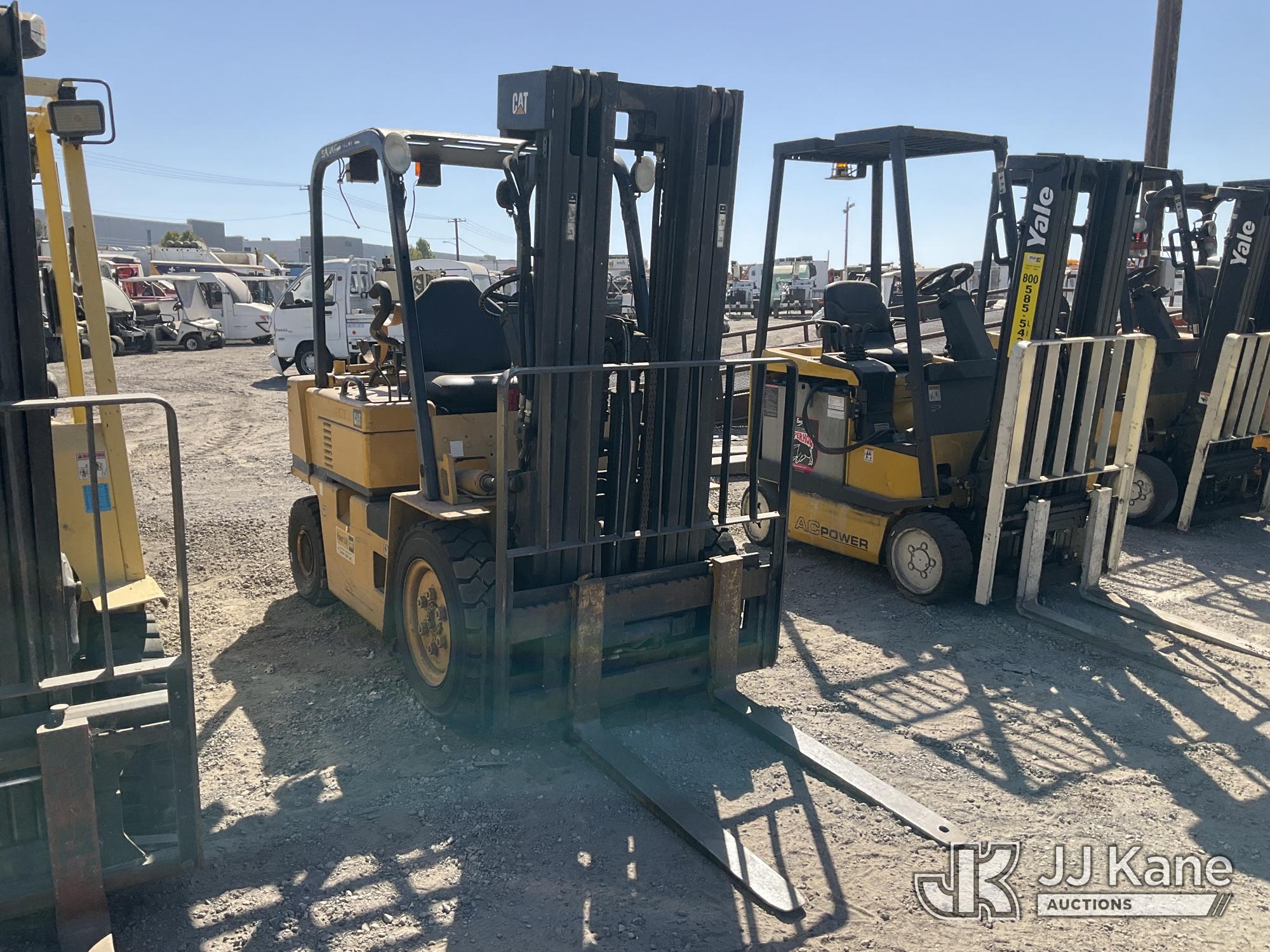 Photo of a 1992 Caterpillar 2NC01948