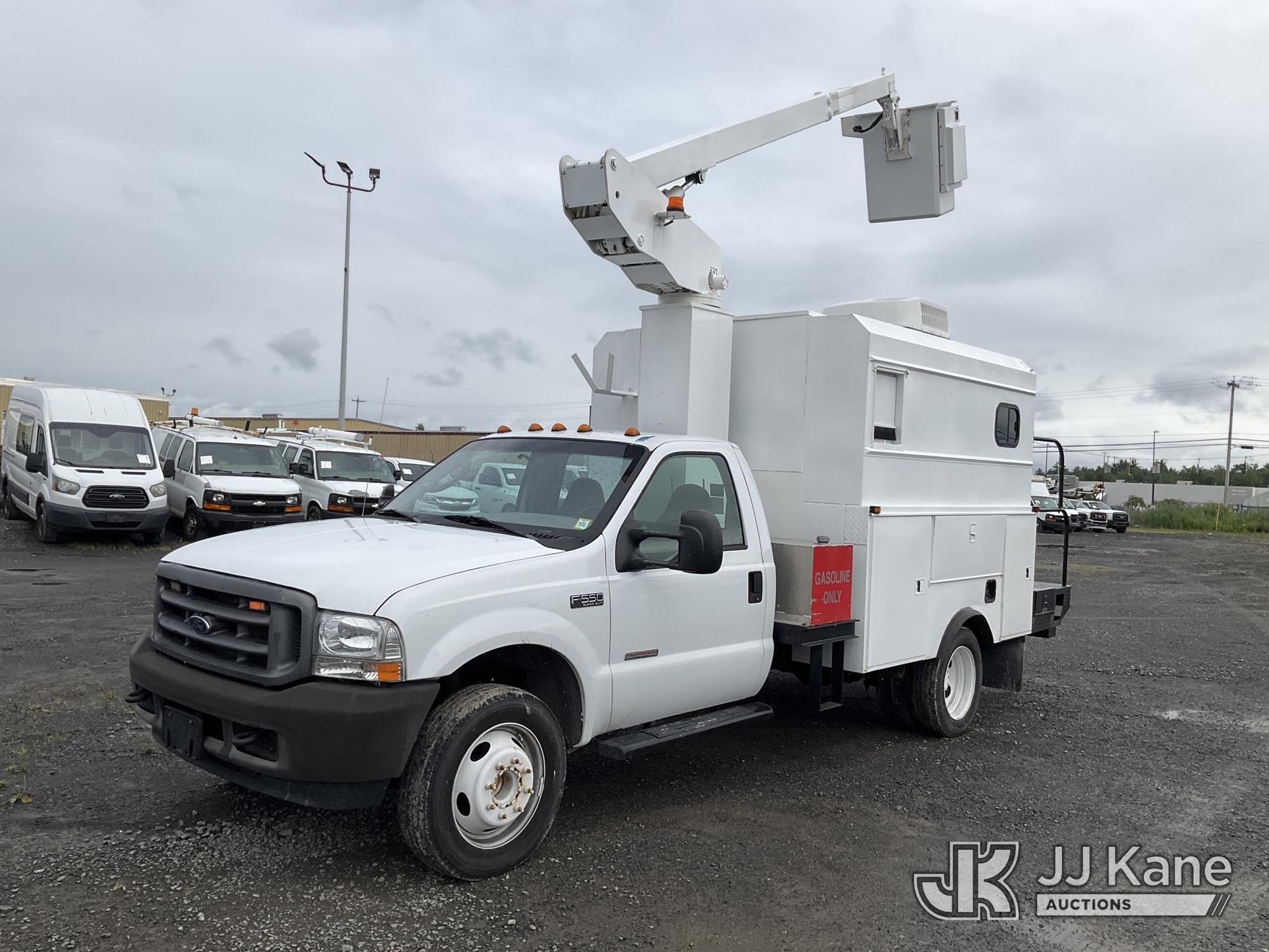 2004 Ford F550 2WD