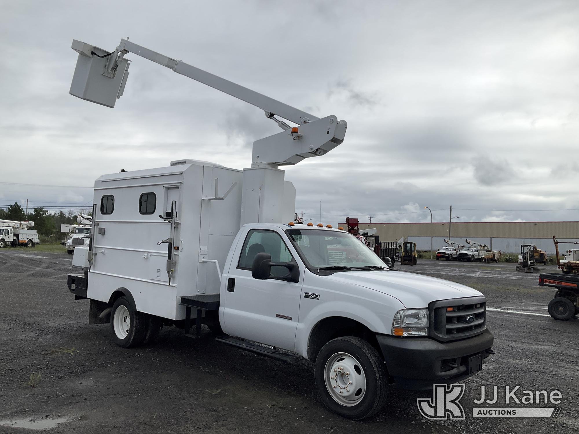 2004 Ford F550 2WD