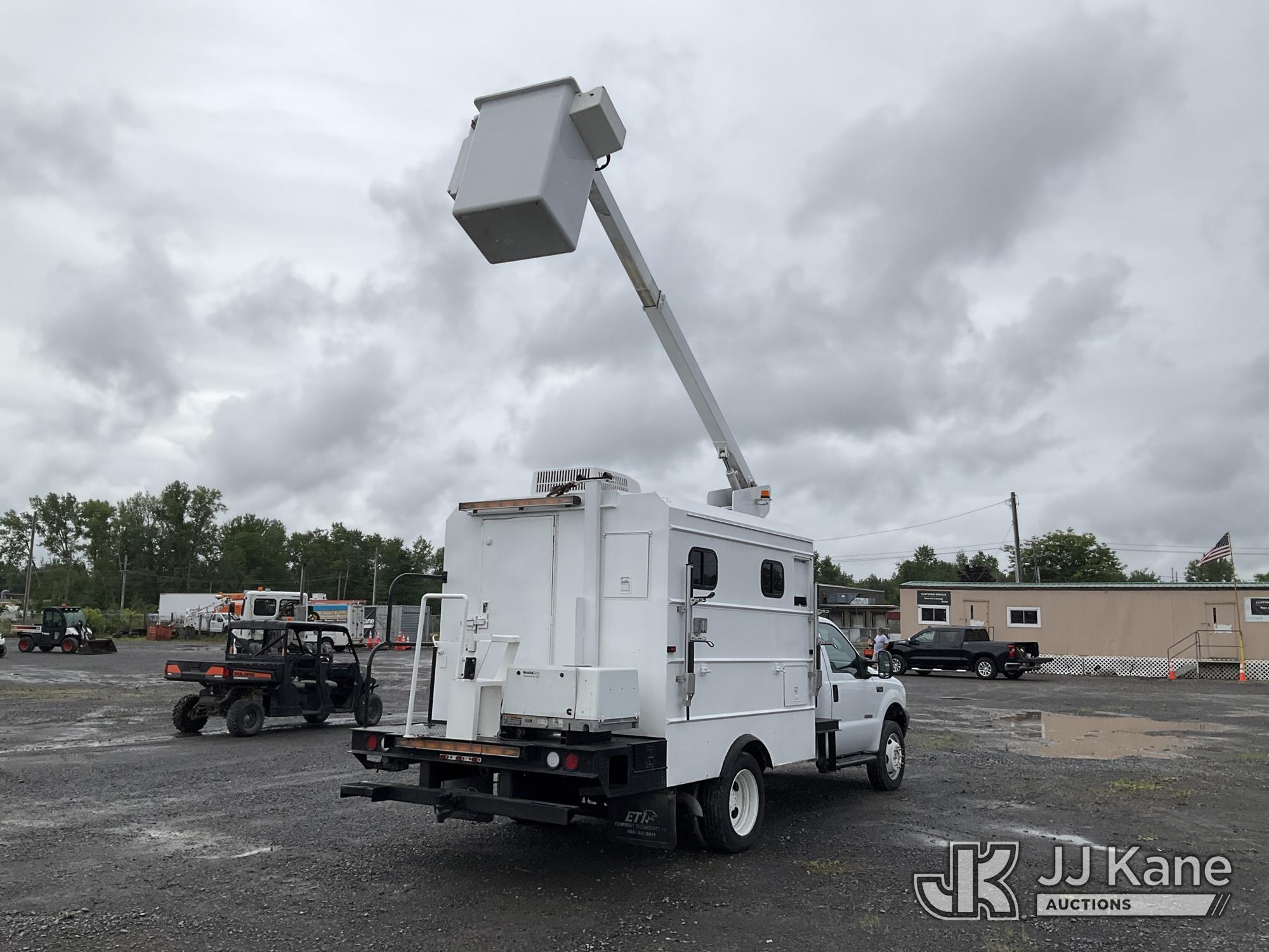 2004 Ford F550 2WD