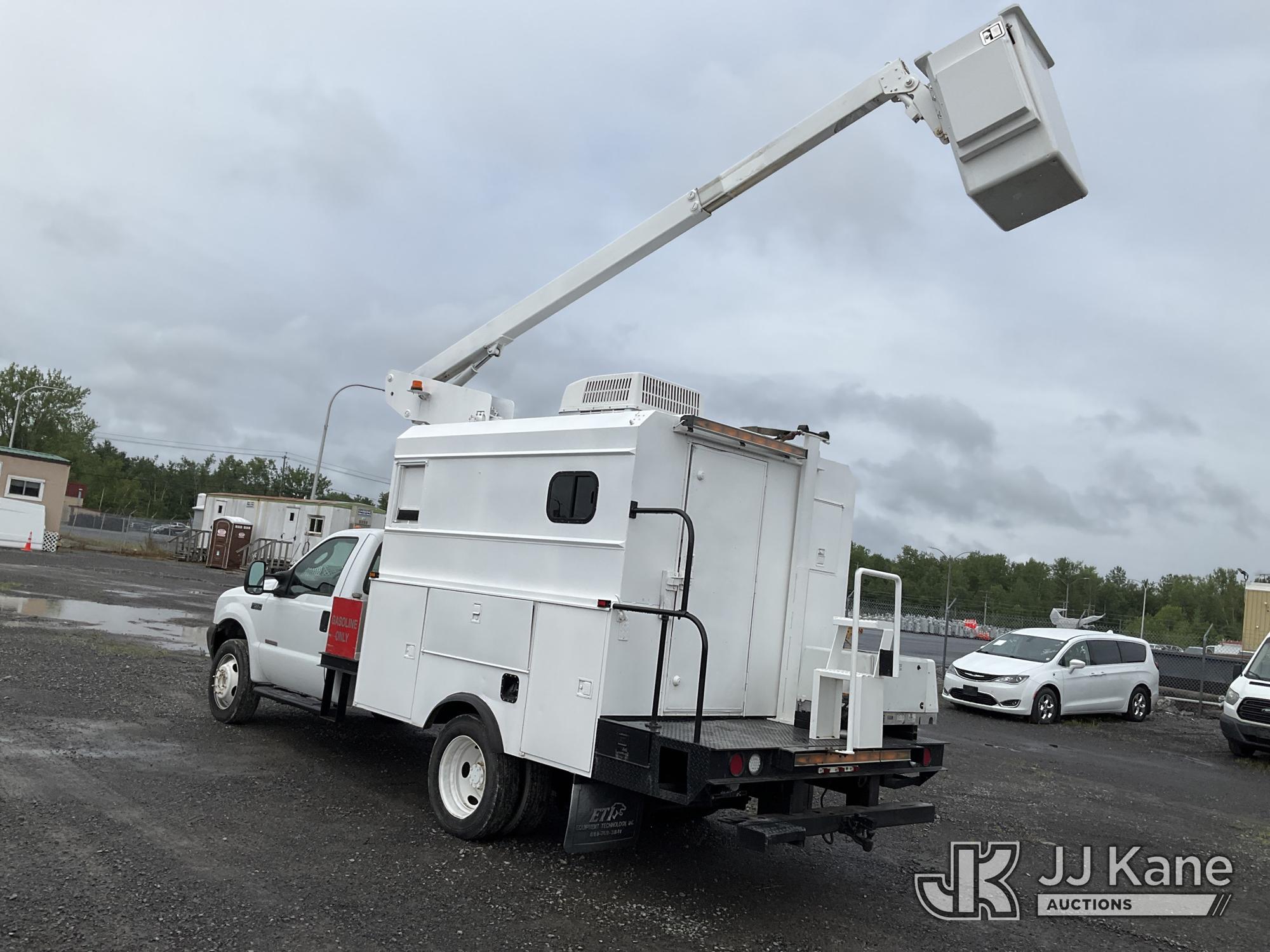 2004 Ford F550 2WD