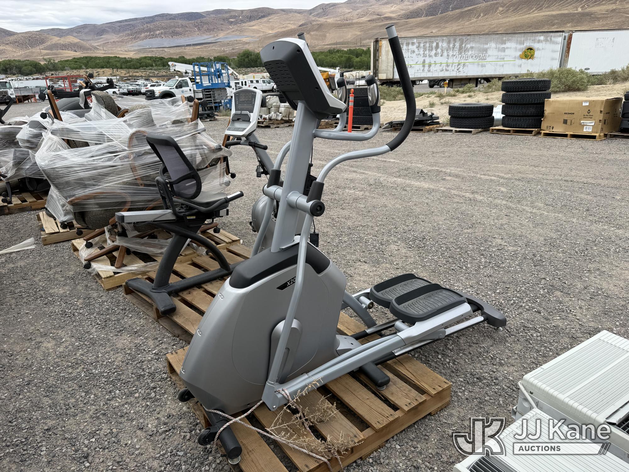 1 Pallet: Eliptical (Used: Condition Unknown) NOTE: This unit is being sold AS IS/WHERE IS via Timed Auction and is located in Sparks